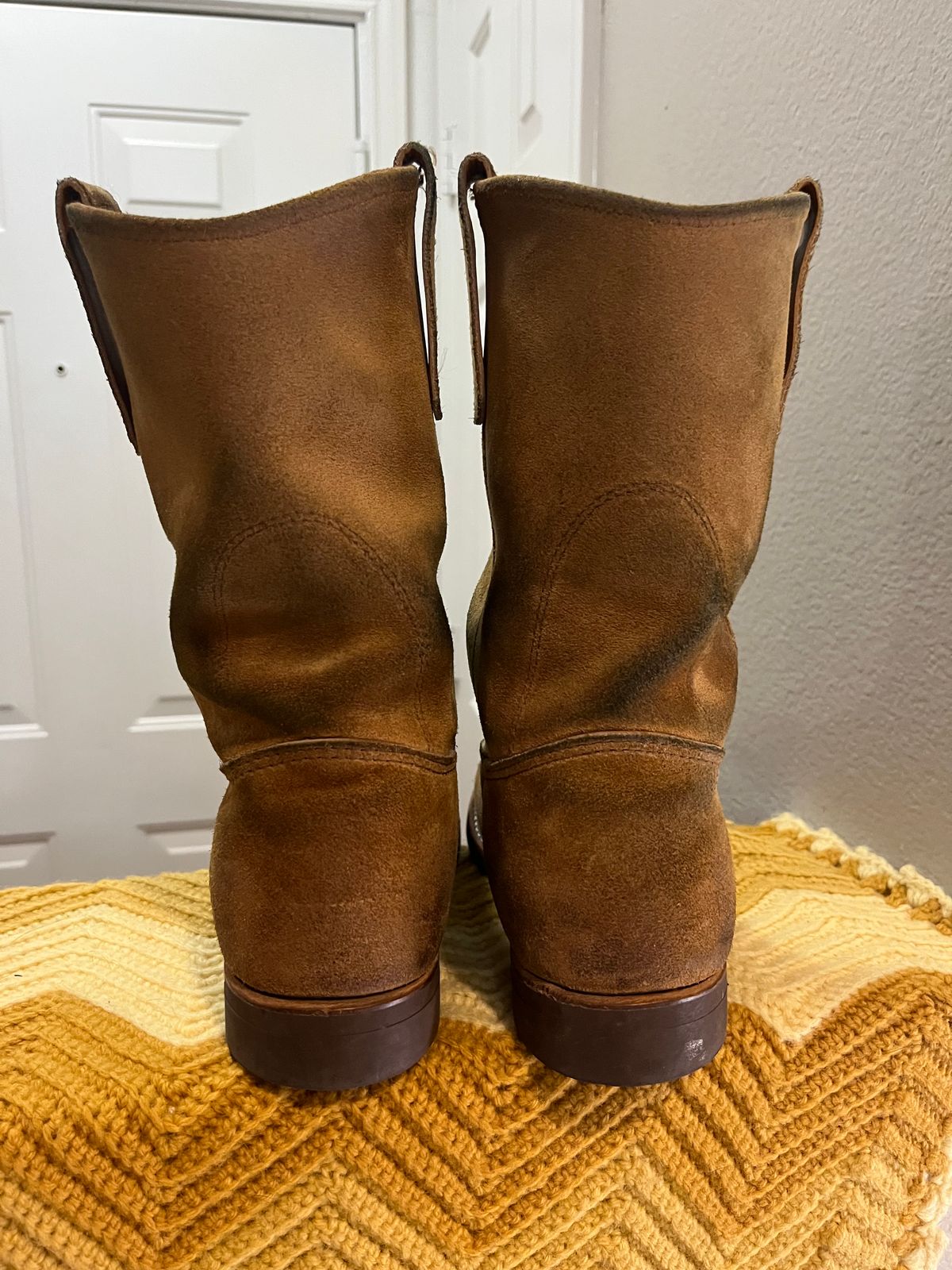 Photo by SpaceCowboy34 on January 6, 2026 of the Red Wing 8060 in S.B. Foot Hawthorne Muleskinner.