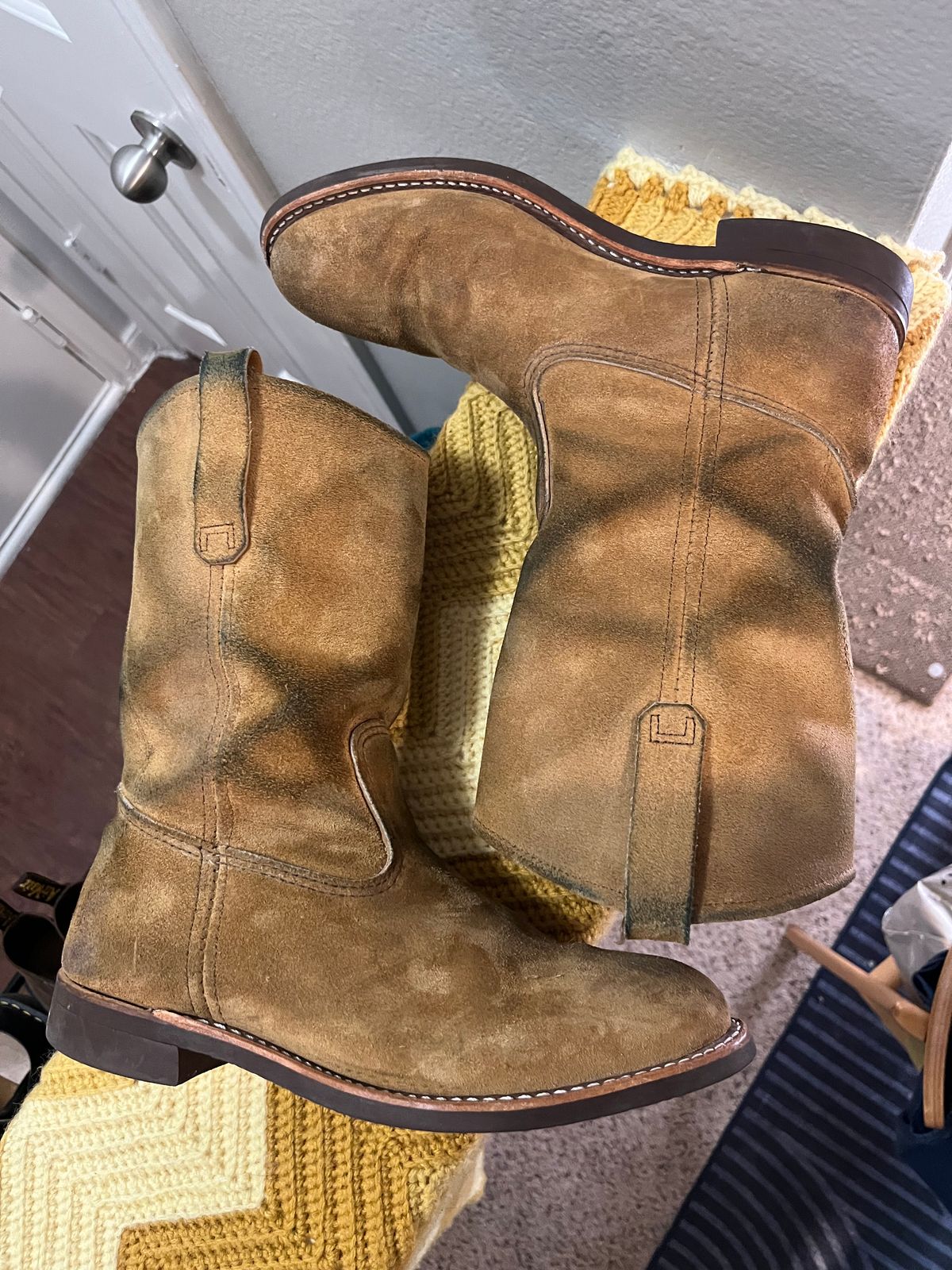 Photo by SpaceCowboy34 on January 6, 2026 of the Red Wing 8060 in S.B. Foot Hawthorne Muleskinner.