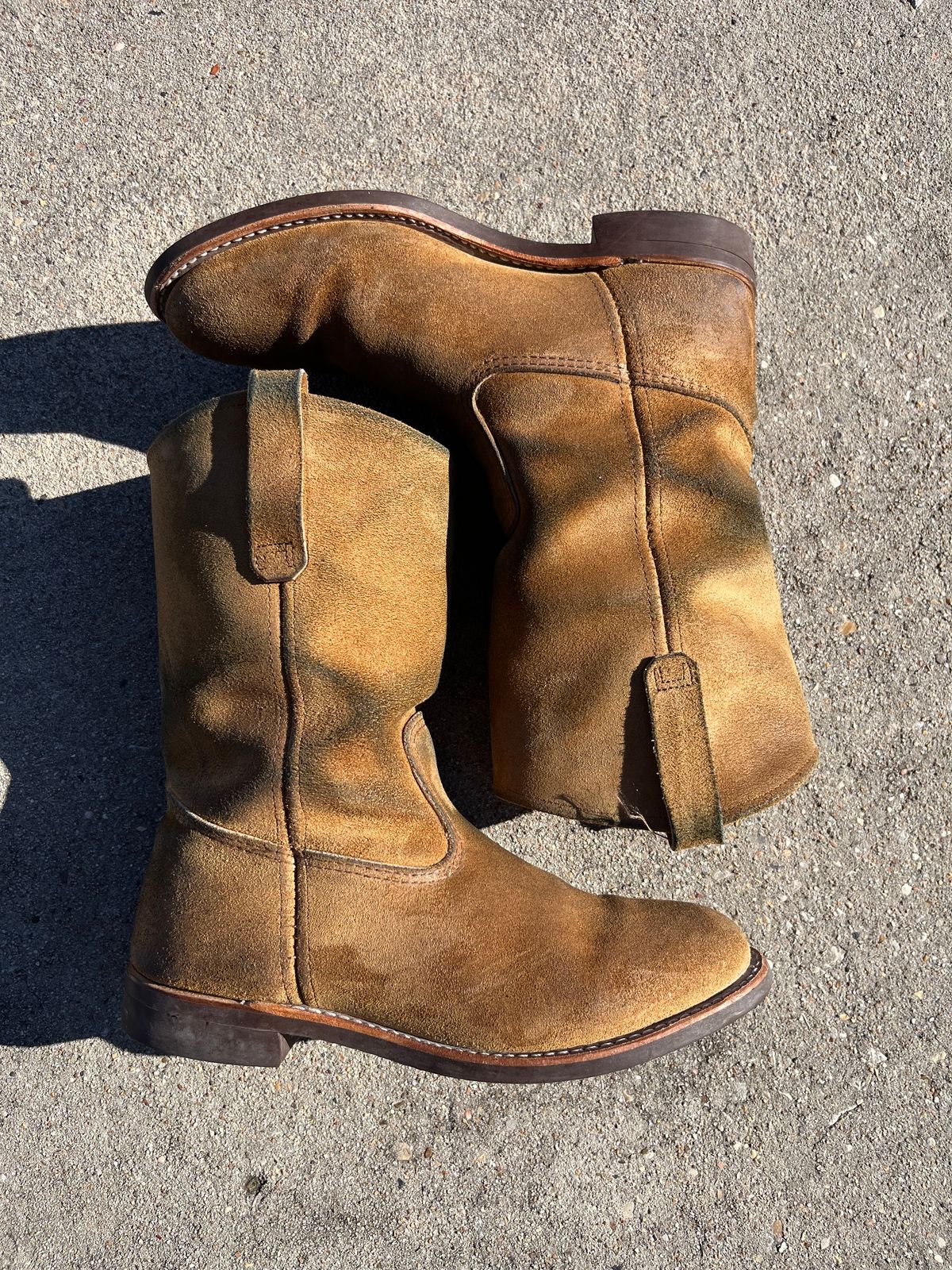 Photo by SpaceCowboy34 on February 5, 2026 of the Red Wing 8060 in S.B. Foot Hawthorne Muleskinner.