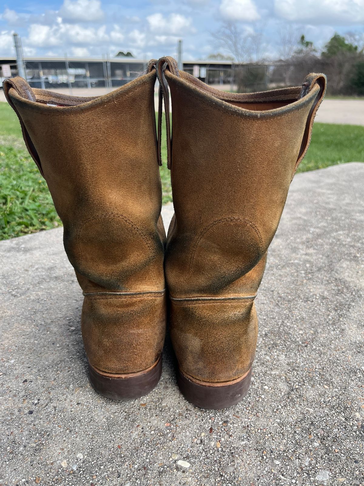 Photo by SpaceCowboy34 on March 5, 2026 of the Red Wing 8060 in S.B. Foot Hawthorne Muleskinner.