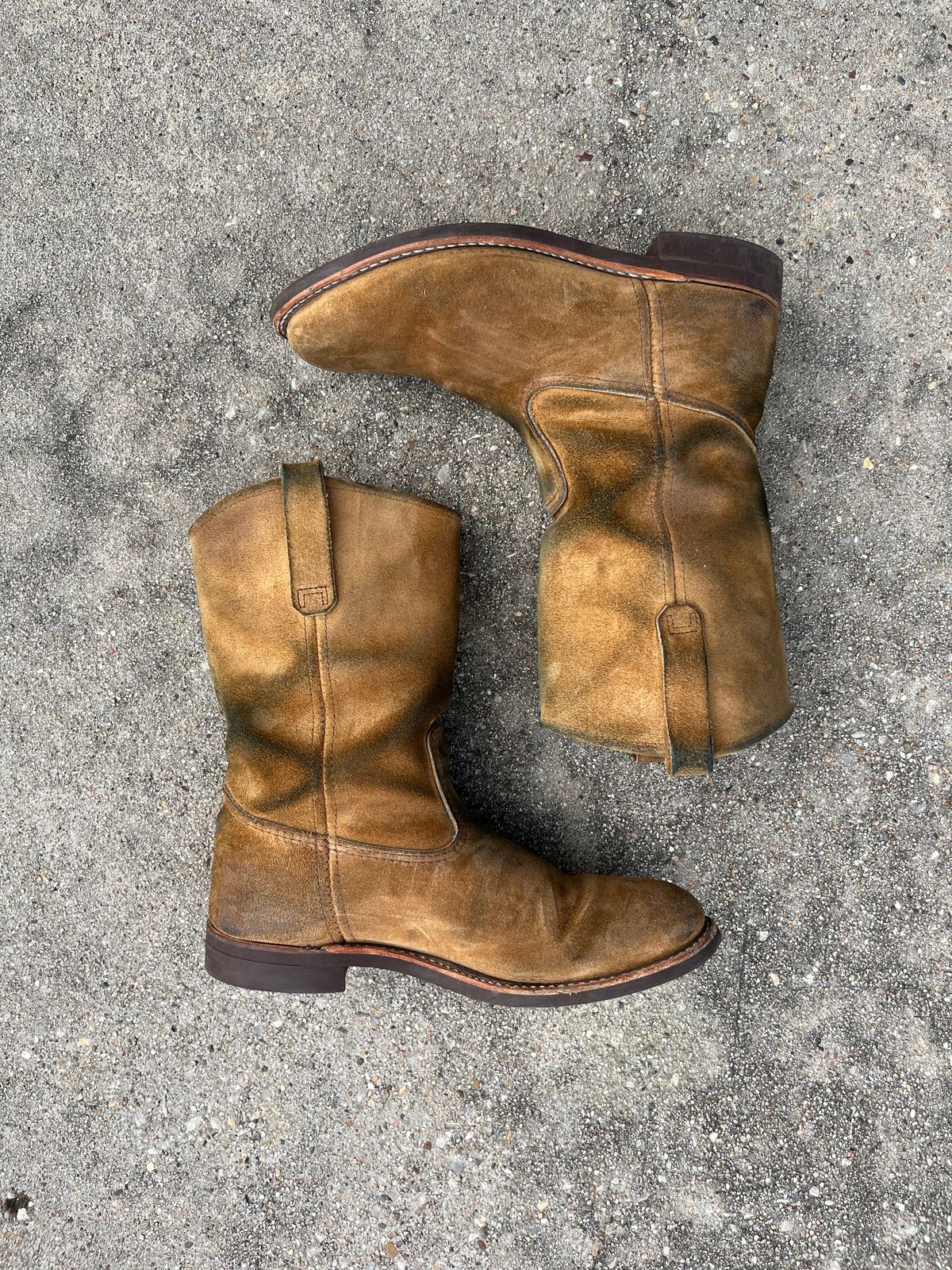 Photo by SpaceCowboy34 on March 5, 2026 of the Red Wing 8060 in S.B. Foot Hawthorne Muleskinner.