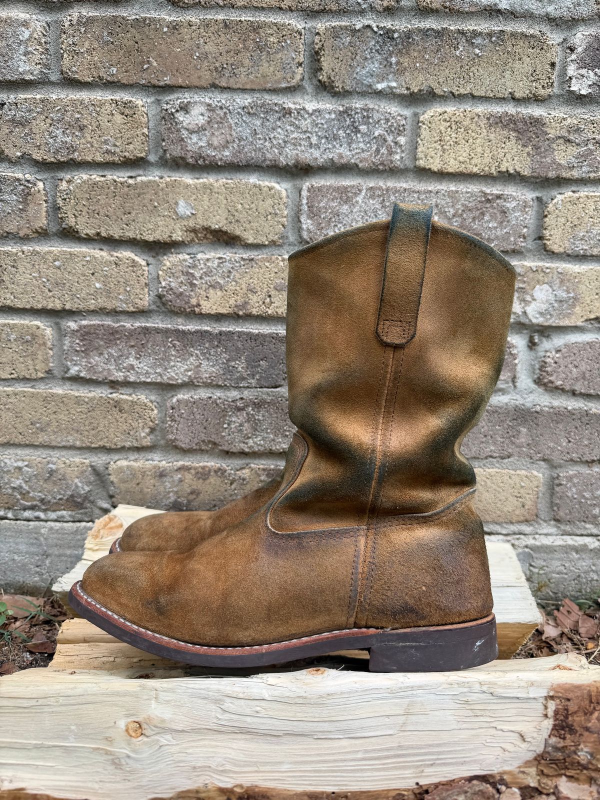 Photo by SpaceCowboy34 on April 5, 2026 of the Red Wing 8060 in S.B. Foot Hawthorne Muleskinner.