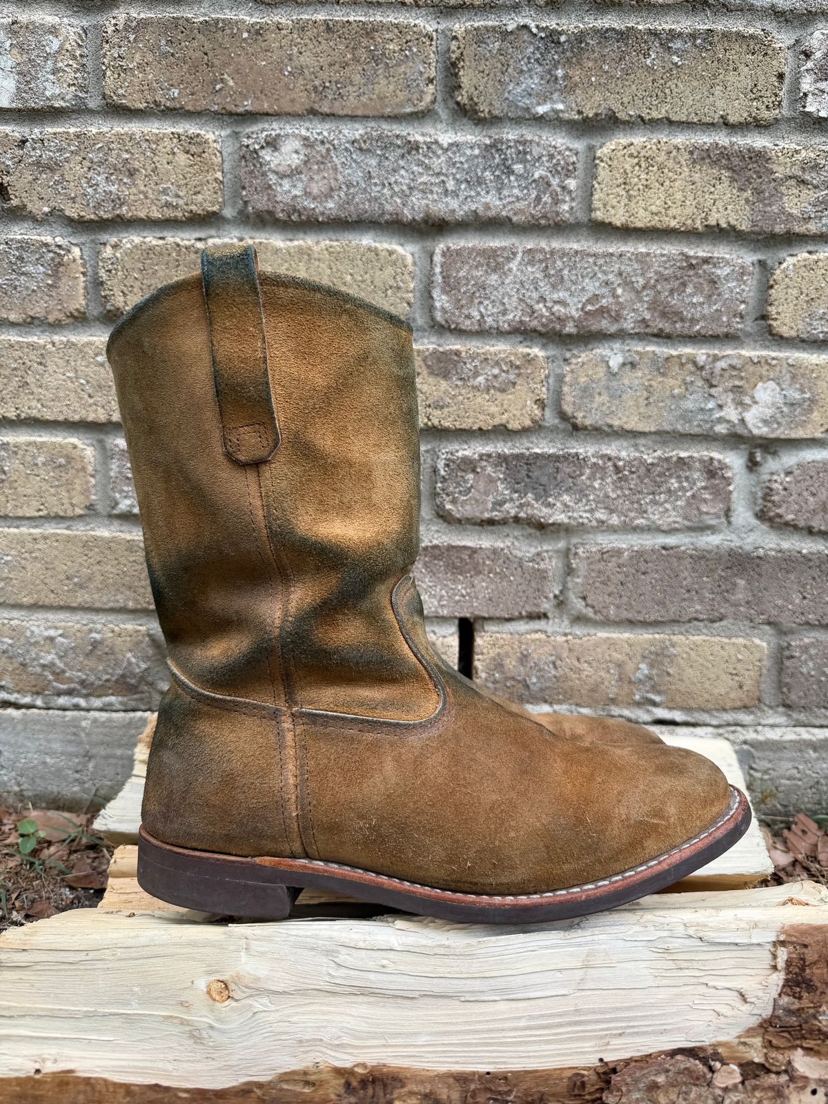 Photo by SpaceCowboy34 on April 5, 2026 of the Red Wing 8060 in S.B. Foot Hawthorne Muleskinner.