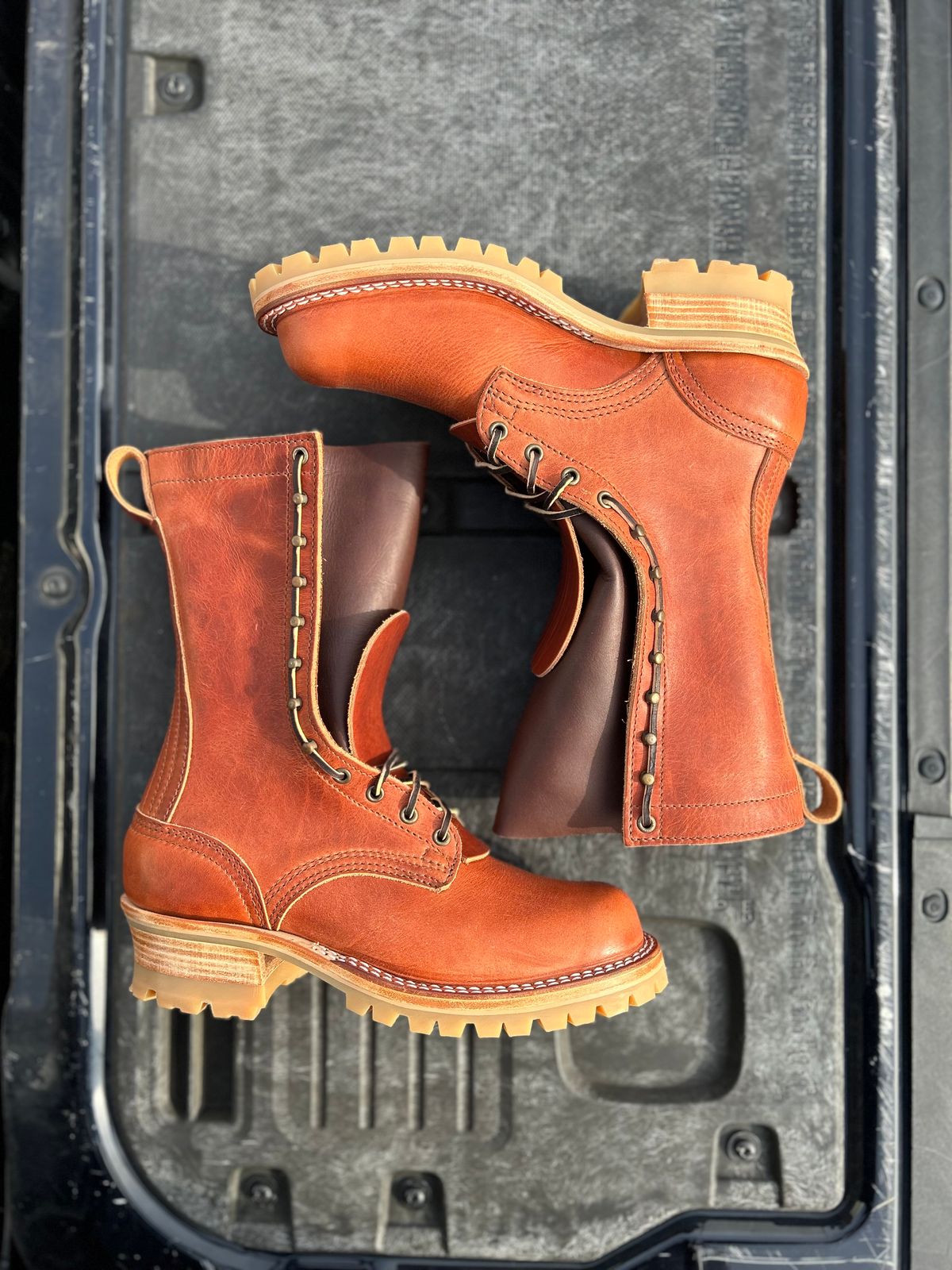 Photo by IronsharpensIron on September 30, 2025 of the Nicks BuilderPro in Horween English Tan Dublin.