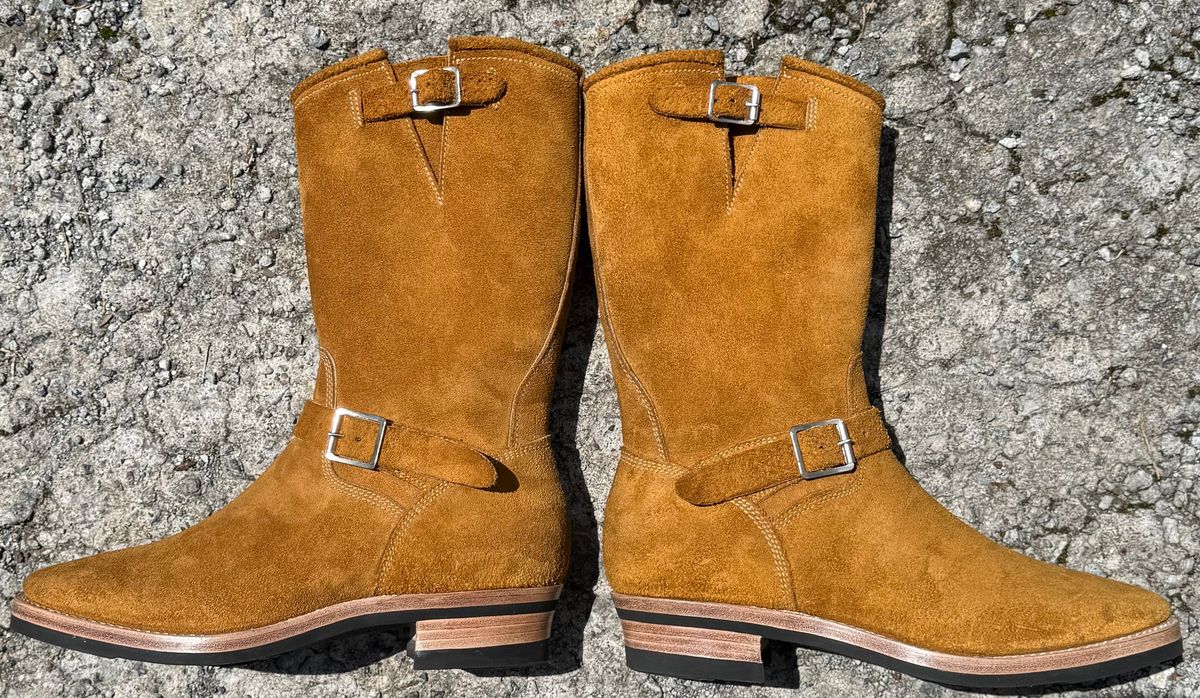 Photo by Bungholio91 on September 18, 2025 of the Kiattoko Handmade El Tippo engineers in Horween Wheat Chamois.