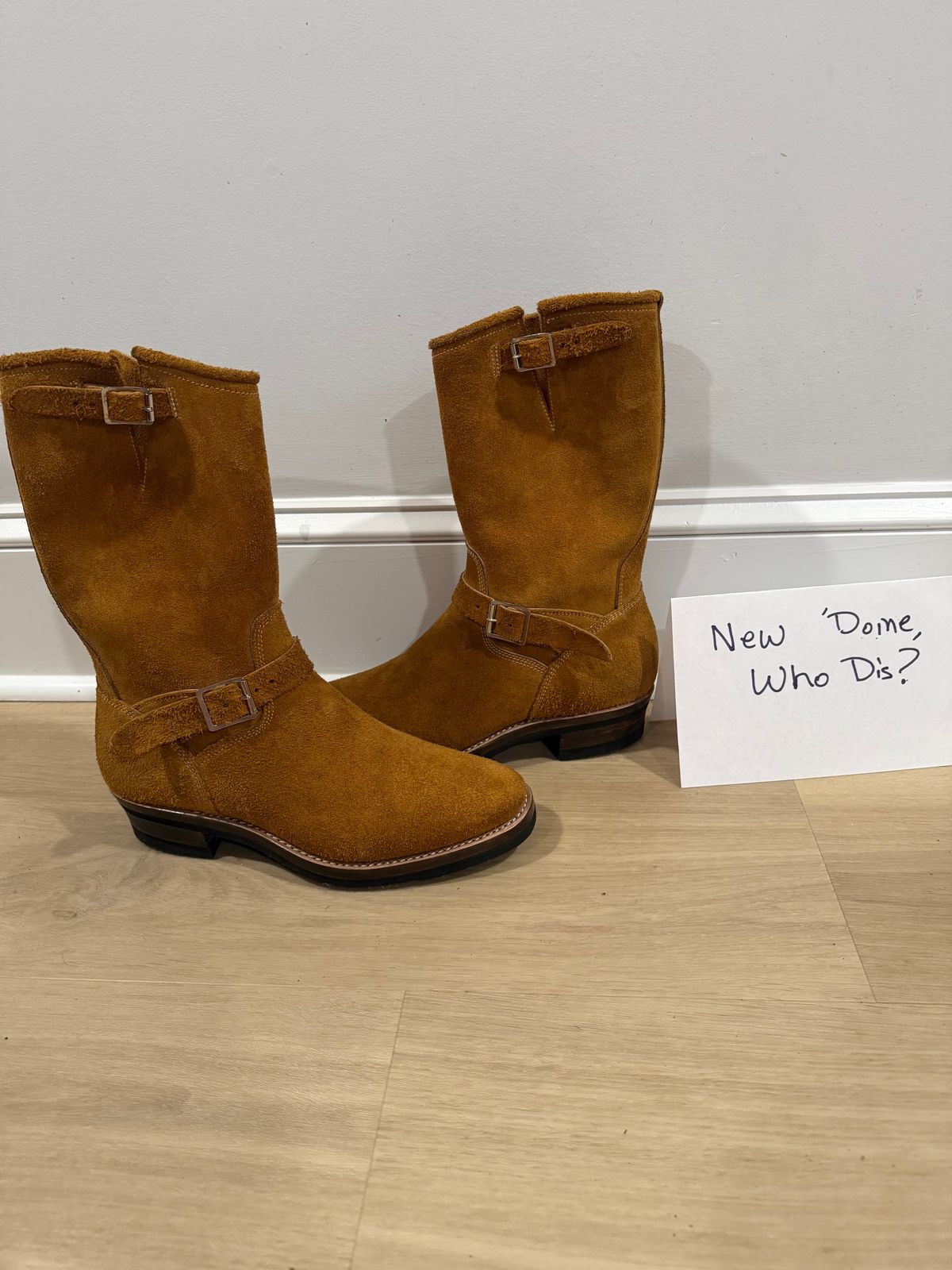 Photo by Bungholio91 on October 1, 2025 of the Kiattoko Handmade El Tippo engineers in Horween Wheat Chamois.