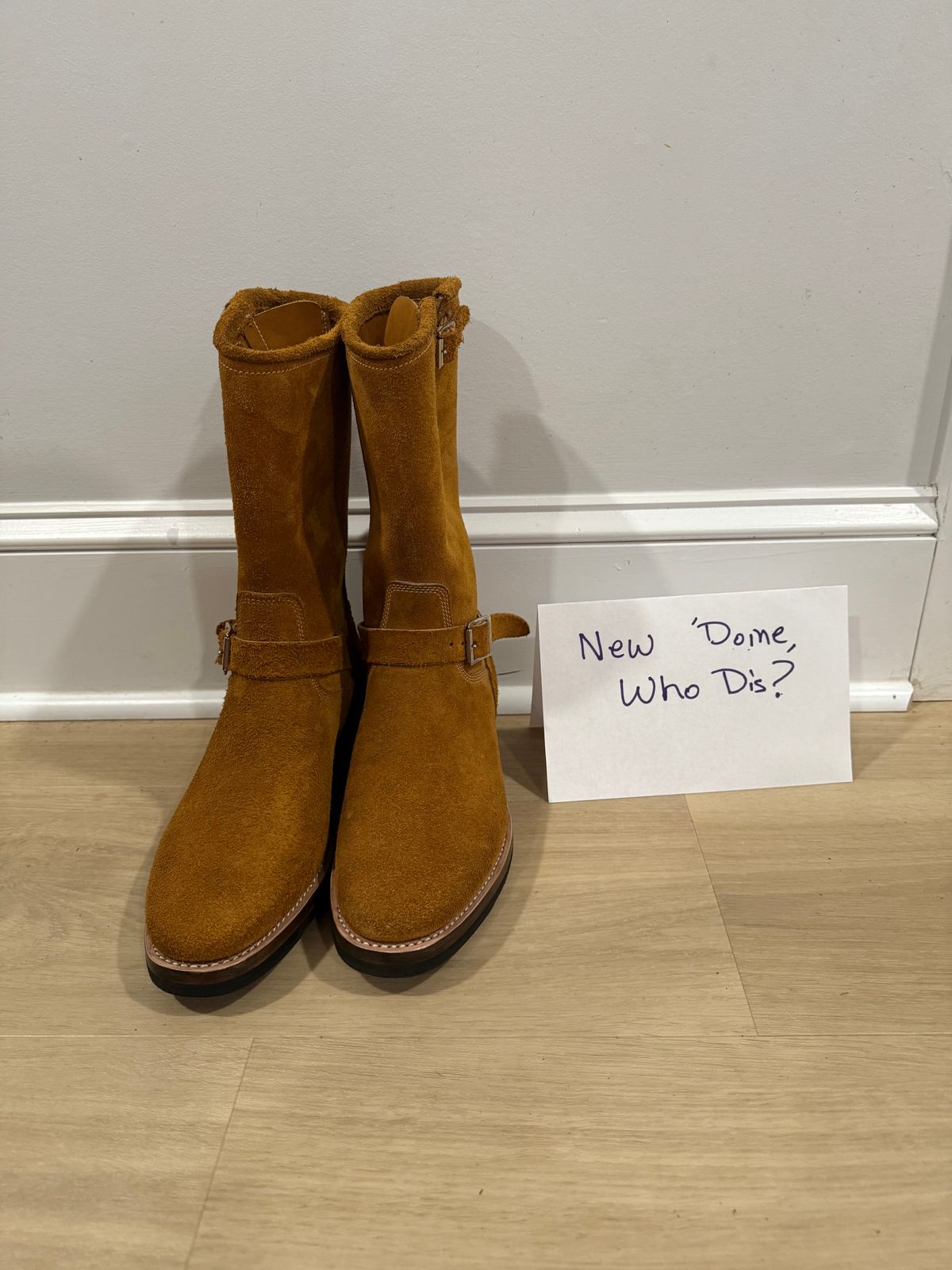 Photo by Bungholio91 on October 1, 2025 of the Kiattoko Handmade El Tippo engineers in Horween Wheat Chamois.