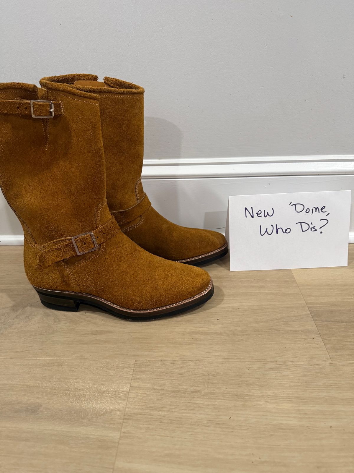 Photo by Bungholio91 on October 1, 2025 of the Kiattoko Handmade El Tippo engineers in Horween Wheat Chamois.
