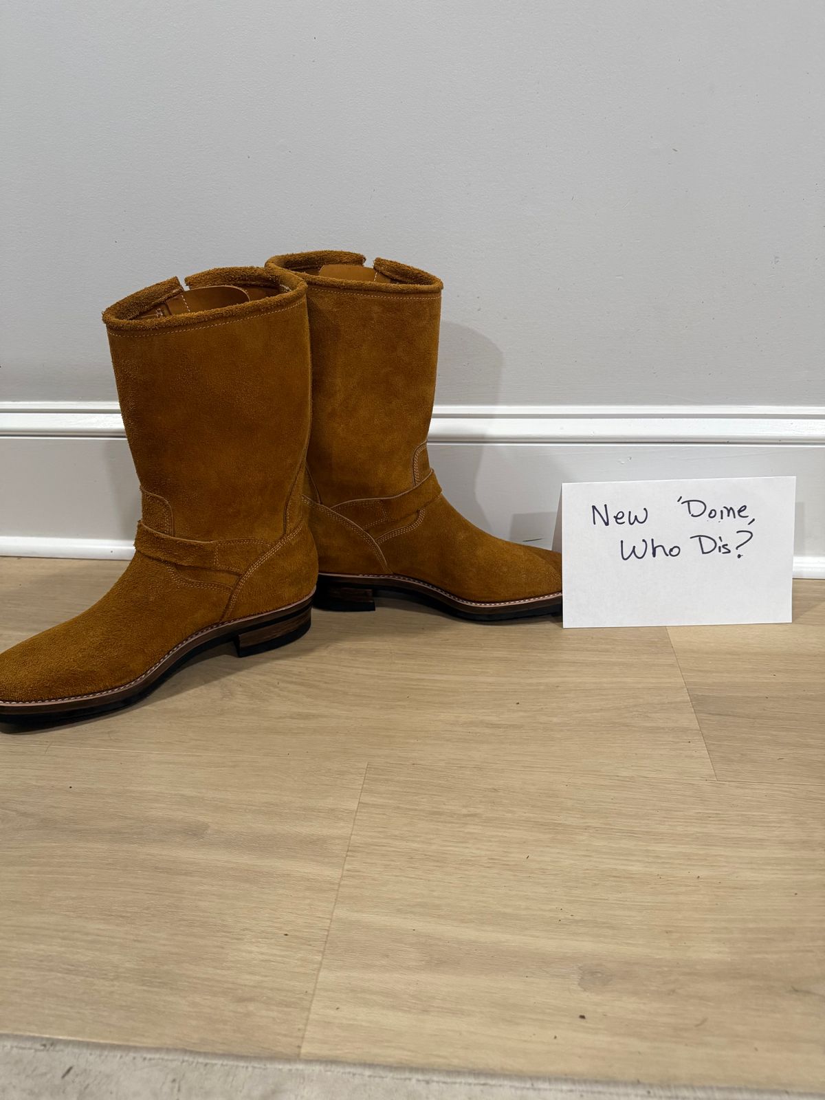 Photo by Bungholio91 on October 1, 2025 of the Kiattoko Handmade El Tippo engineers in Horween Wheat Chamois.