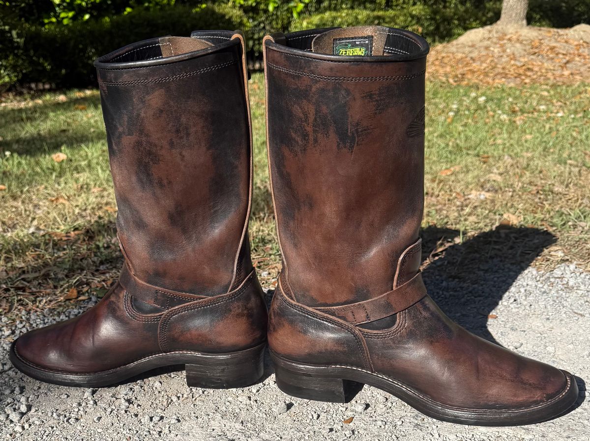 Photo by Bungholio91 on April 4, 2026 of the Zerrows Type One in Maryam Black Horsebutt.