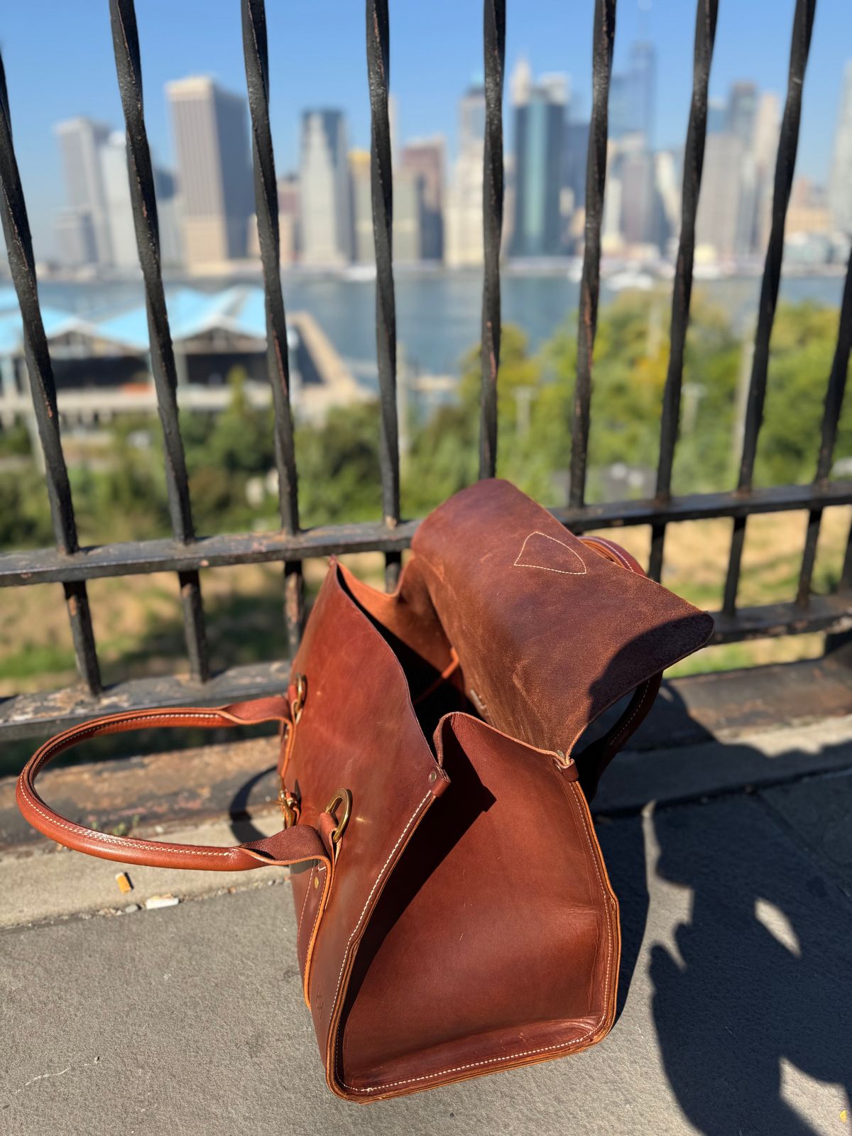 Photo by city_grouse_country_grouse on October 5, 2025 of the Kingfisher Leatherworks Physicians Weekender Bag in Vegetable Tan Equestrian Leather.