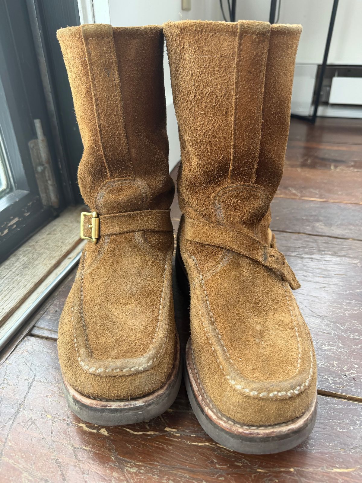 Photo by city_grouse_country_grouse on March 5, 2026 of the Russell Moccasin Co. Zephyr in SB Foot Pecos Chamois Roughout.