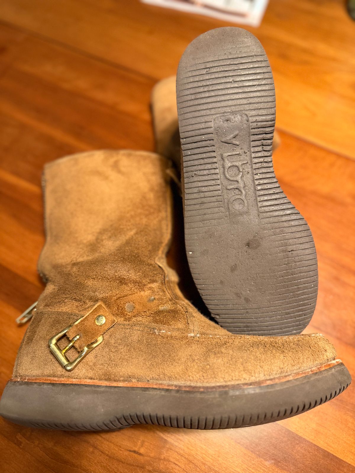 Photo by city_grouse_country_grouse on April 6, 2026 of the Russell Moccasin Co. Zephyr in SB Foot Pecos Chamois Roughout.