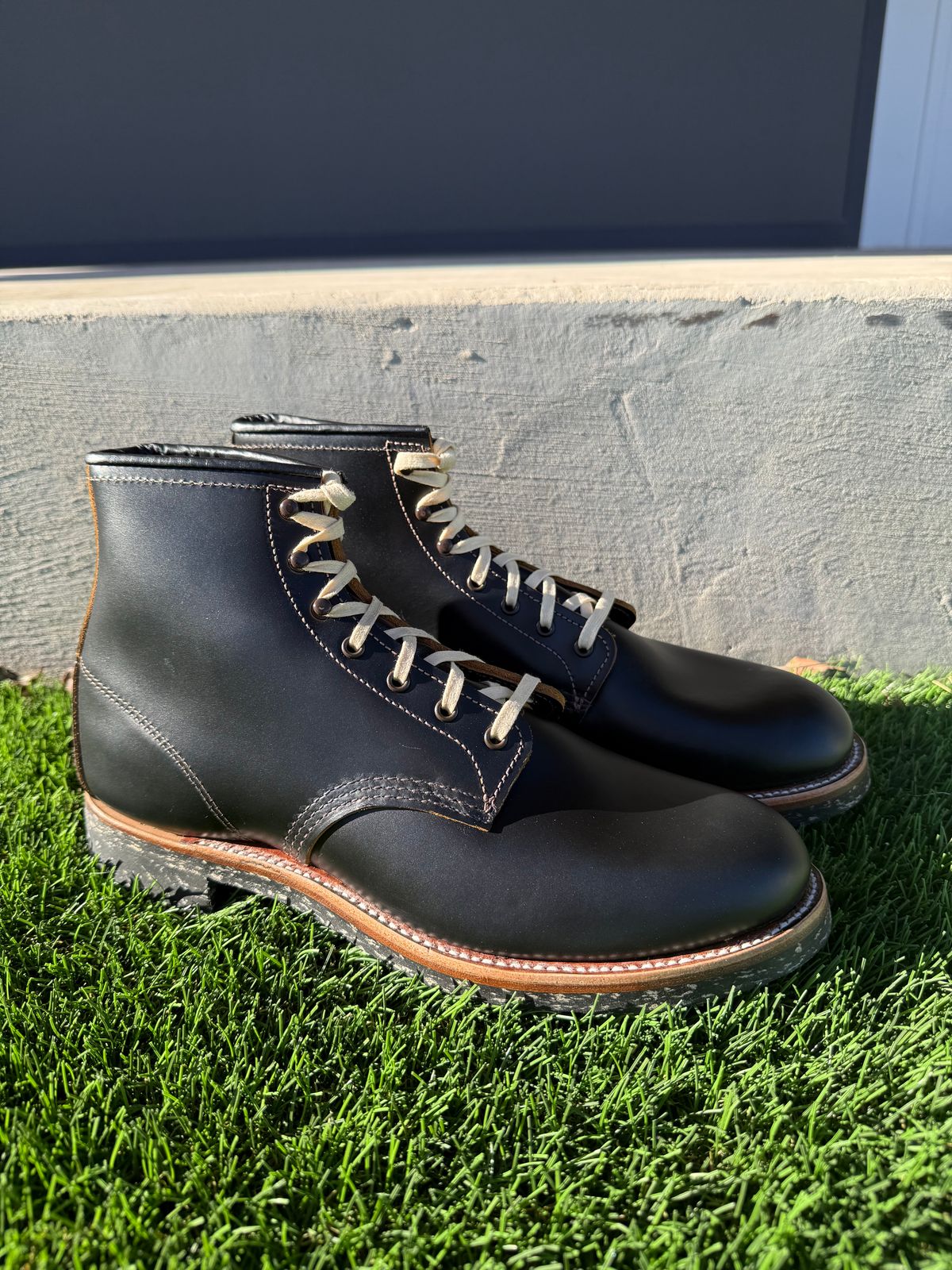 Photo by branconn23 on November 4, 2025 of the Red Wing Beckman Flatbox in S.B. Foot Black Klondike.