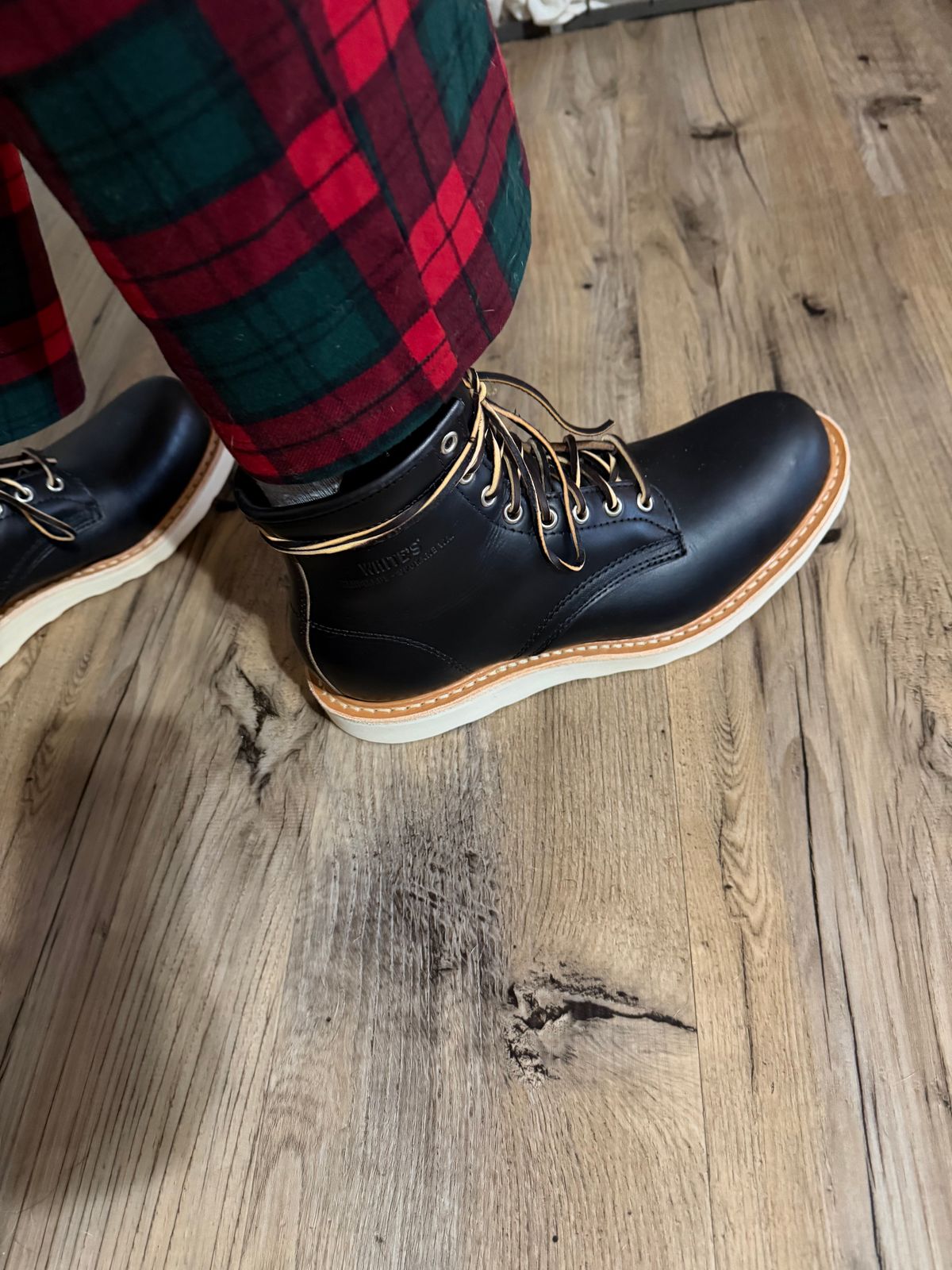 Photo by chancomp007 on December 25, 2025 of the White's Springdale in Seidel Black Double Shot.