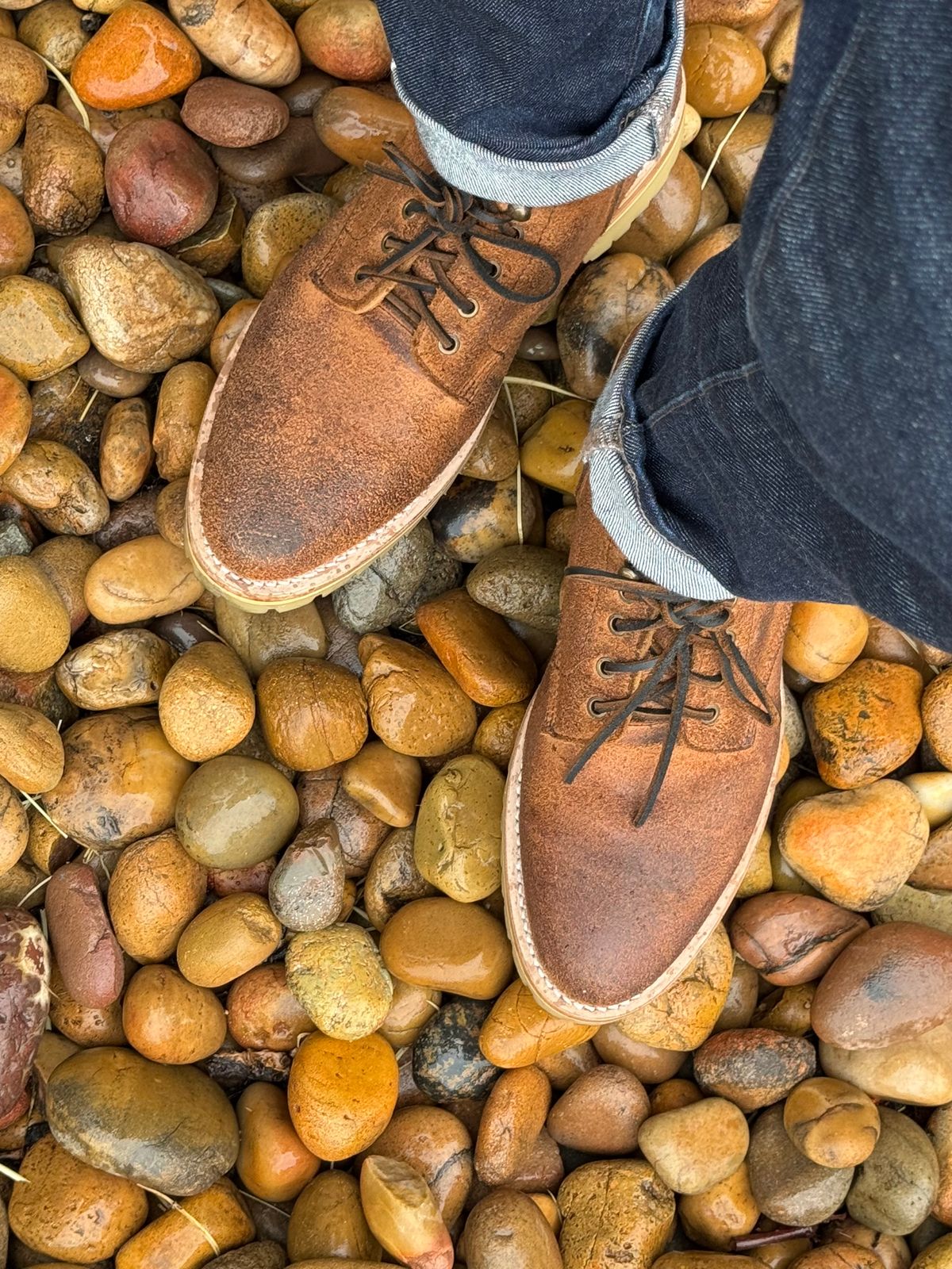 Photo by SlightShoeProblem on November 14, 2025 of the The Urban Wolf Club Colt in Brown Waxed Rough Out.