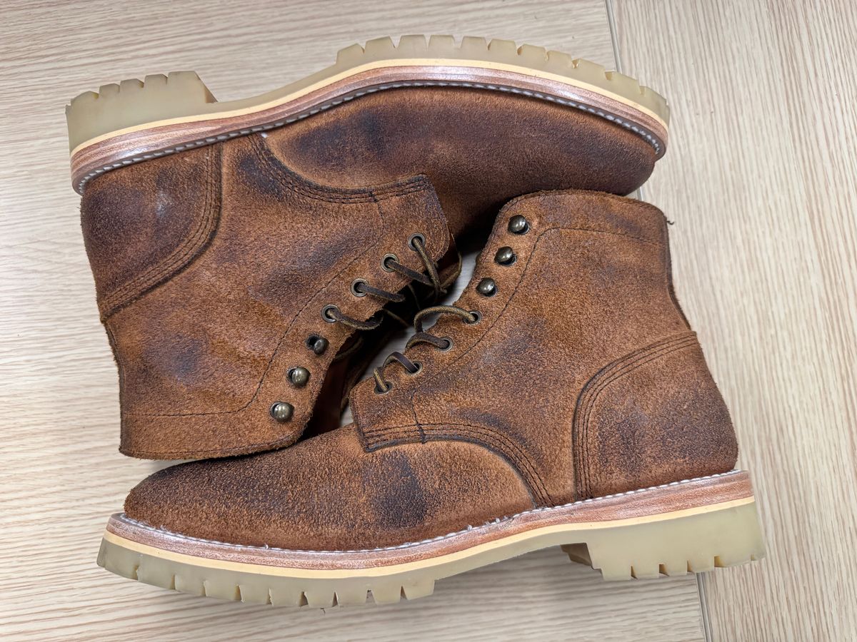 Photo by SlightShoeProblem on December 5, 2025 of the The Urban Wolf Club Colt in Brown Waxed Rough Out.