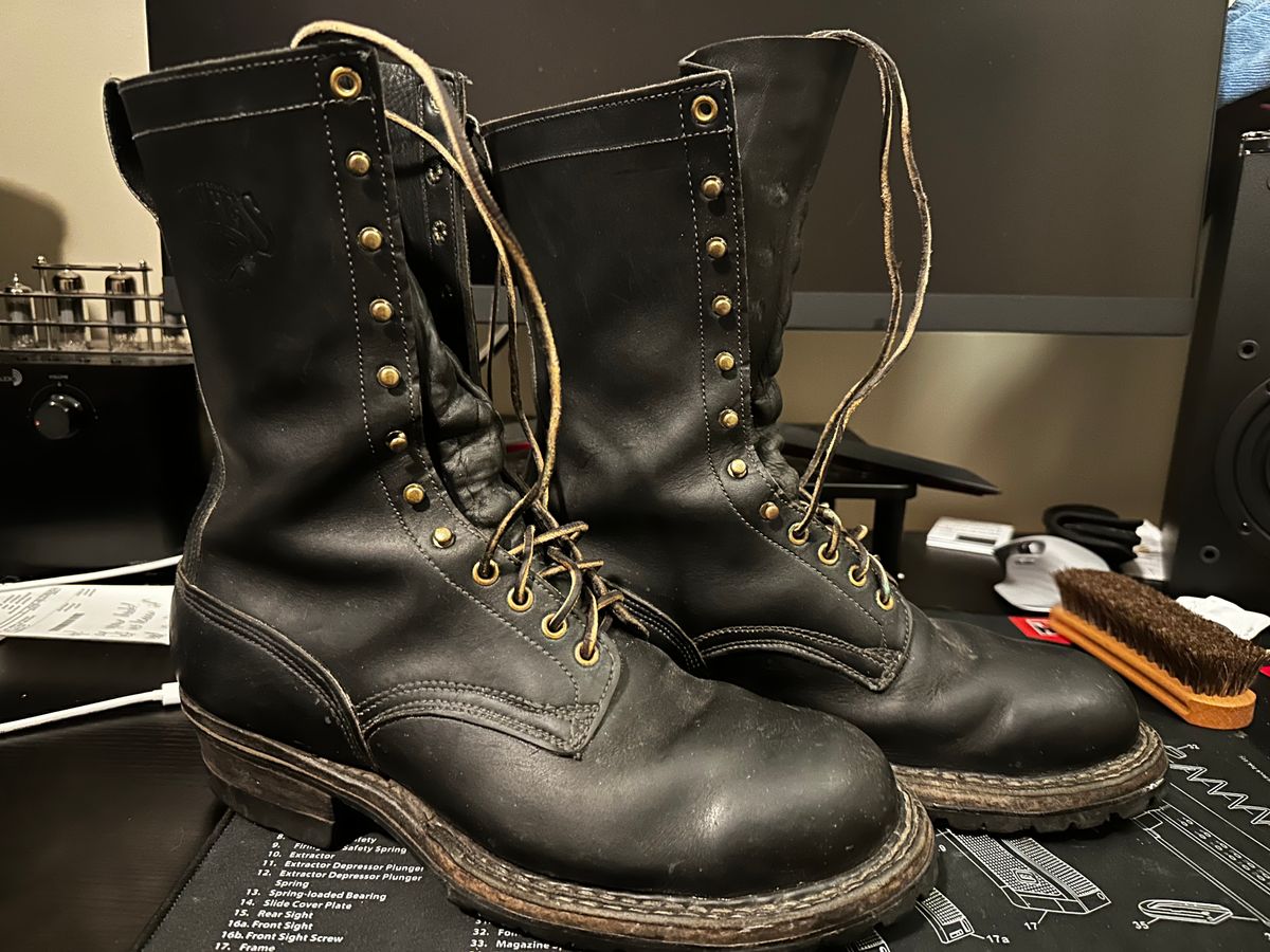 Photo by Bmo052301 on March 7, 2024 of the White's Smokejumper in Black Grainout.