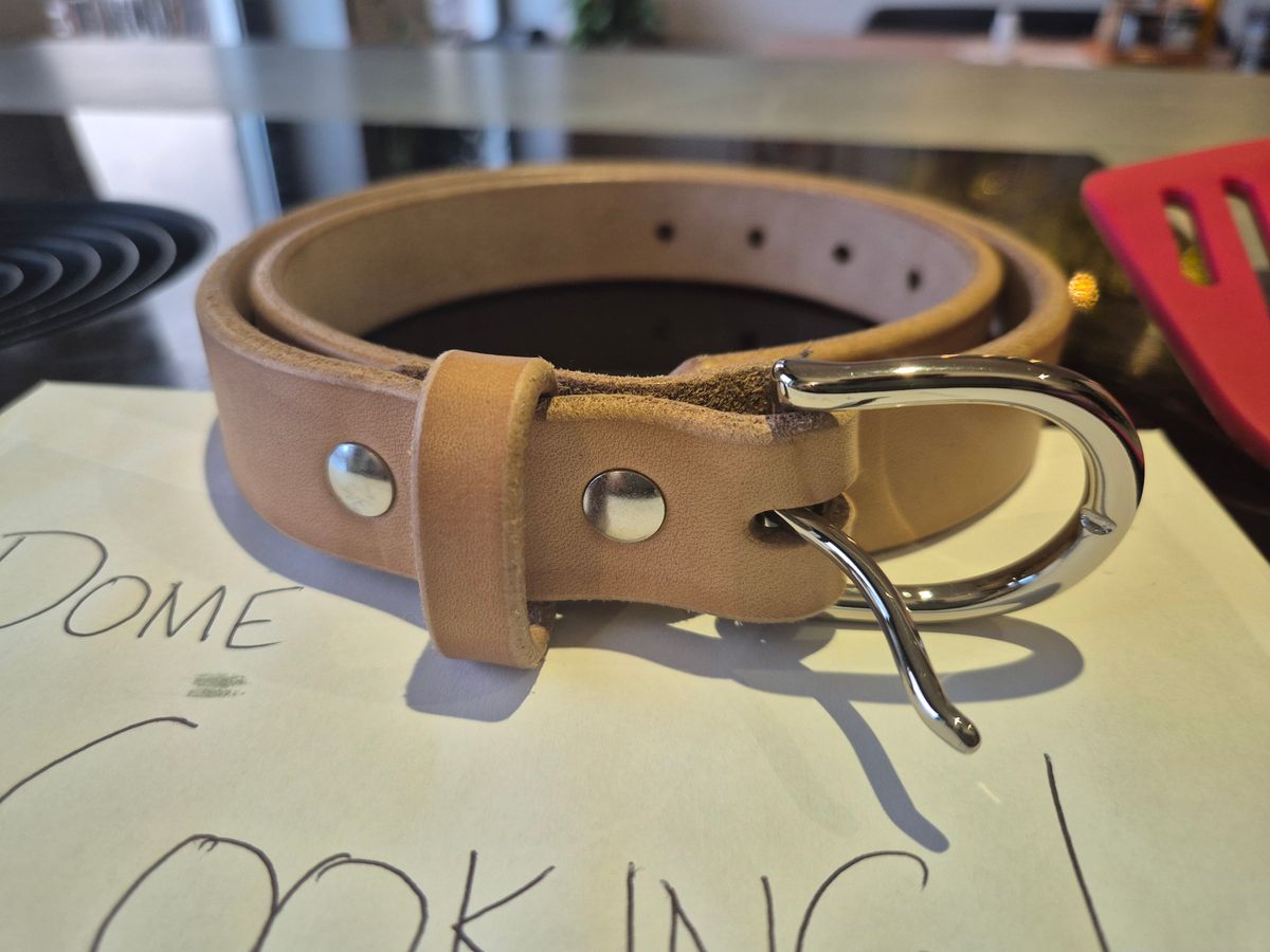 Photo by Slash on November 2, 2025 of the Harker Leatherworks Belt in J&FJ Baker Natural Oak Bark Bridle.