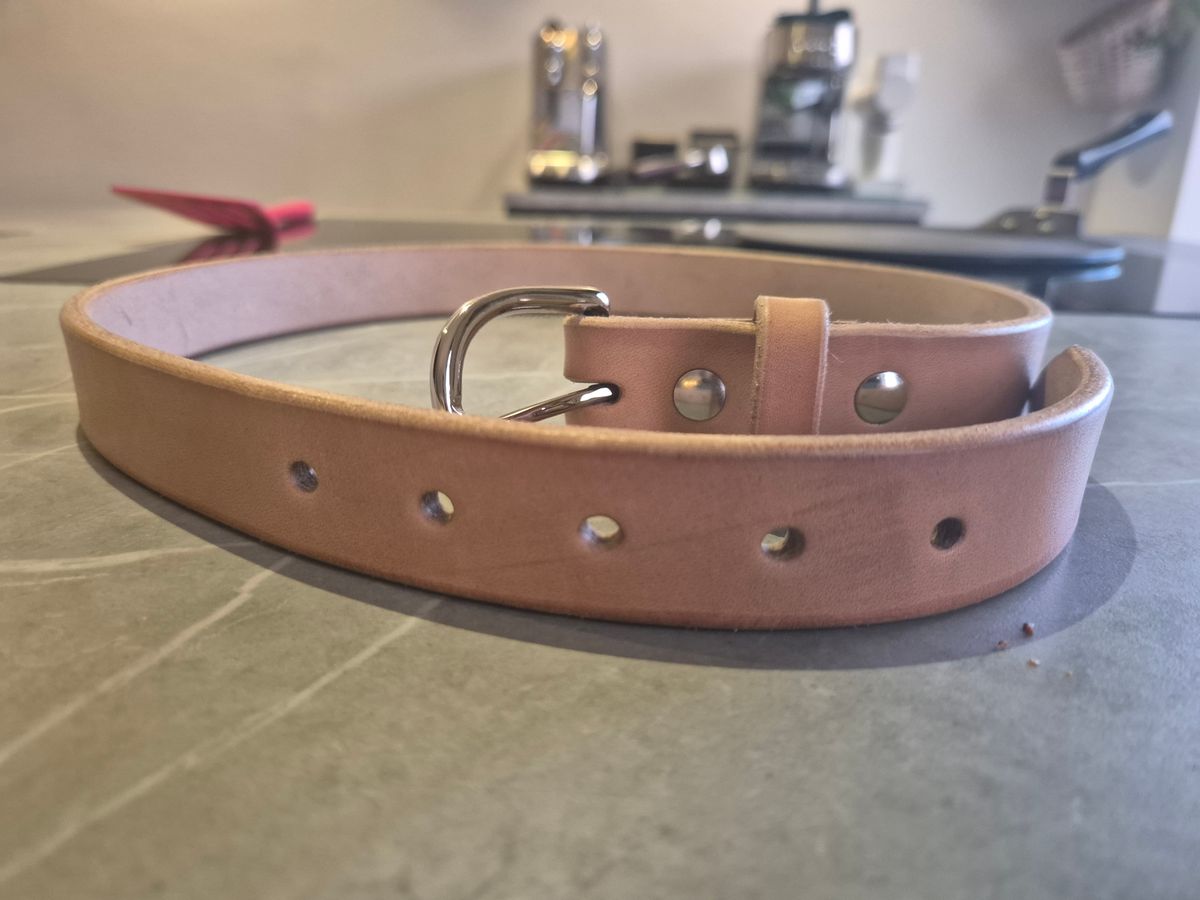 Photo by Slash on November 2, 2025 of the Harker Leatherworks Belt in J&FJ Baker Natural Oak Bark Bridle.