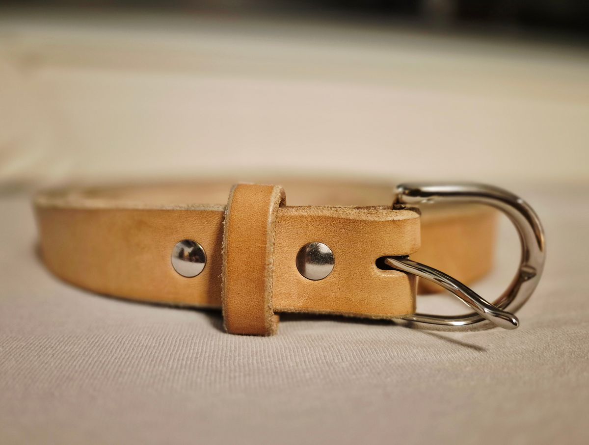 Photo by Slash on December 5, 2025 of the Harker Leatherworks Belt in J&FJ Baker Natural Oak Bark Bridle.