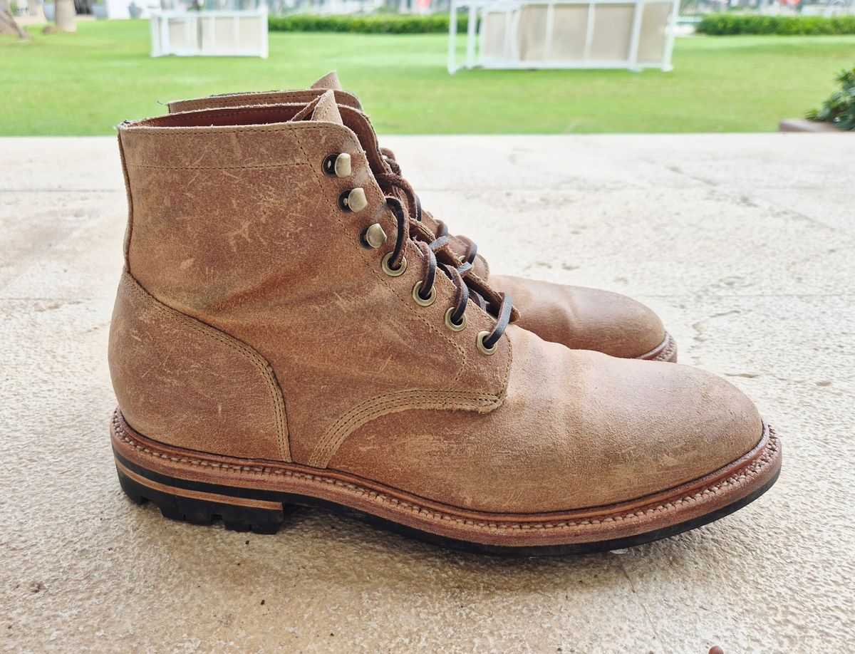 Photo by Slash on November 5, 2025 of the Grant Stone Diesel Boot in C.F. Stead Natural Waxy Commander Suede.