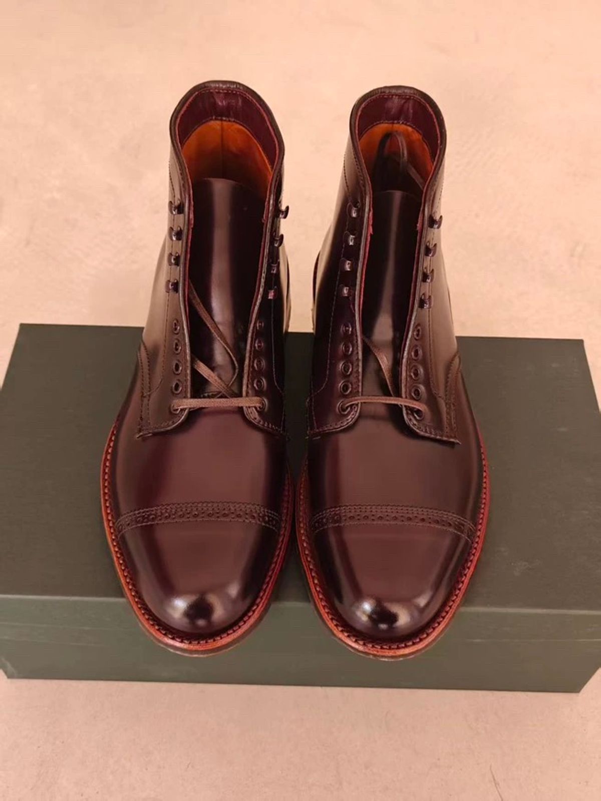 Photo by jethro on April 21, 2026 of the Alden Jumper Boot in Horween Marbled Color 8 Shell Cordovan.