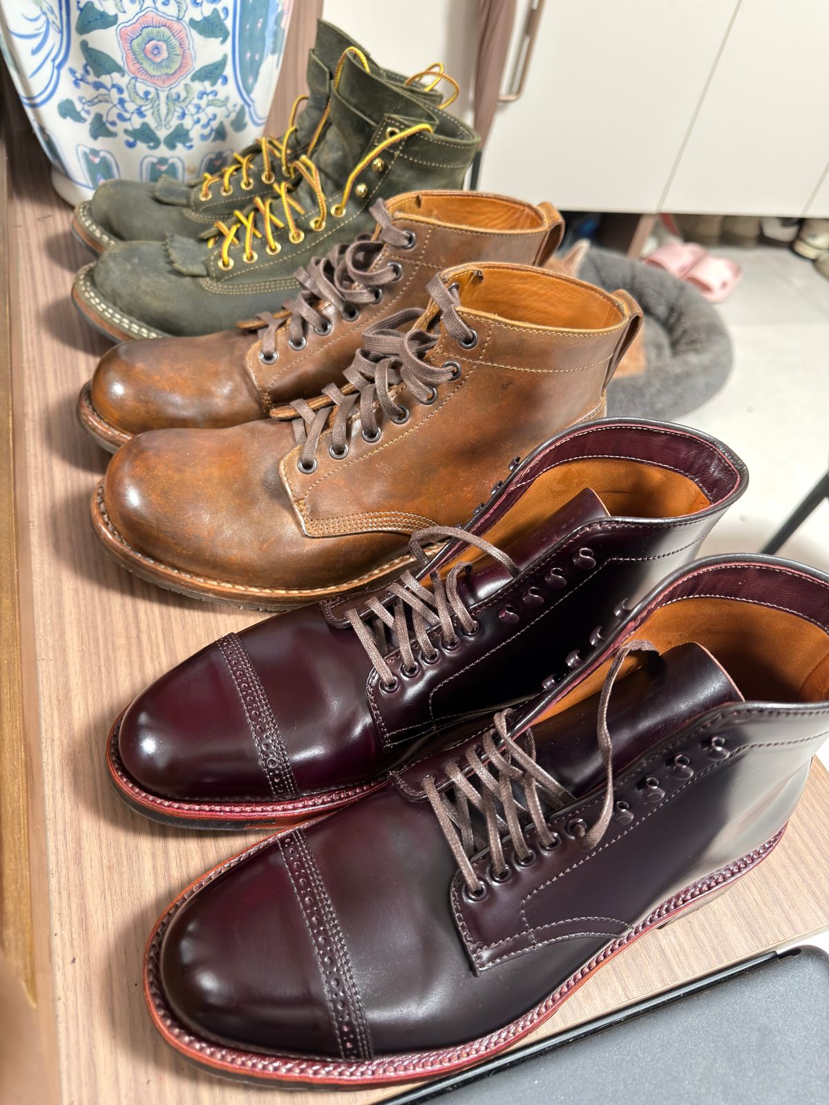 Photo by jethro on April 23, 2026 of the Julian Boots Bowery in Maryam Natural Horsebutt.