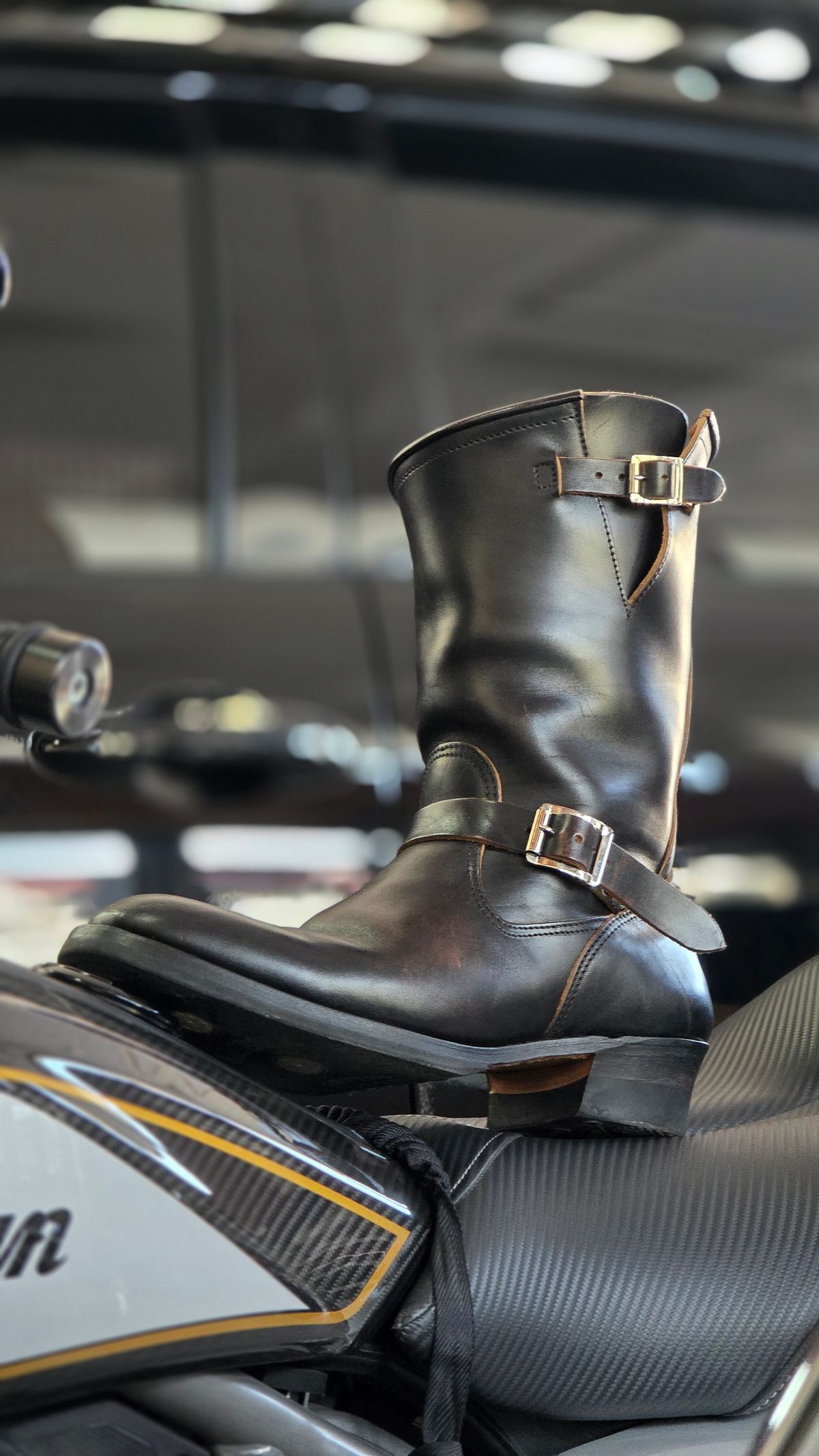 Photo by CarloSyempre on April 5, 2026 of the Attractions BILTBUCK Lot 444 in Black Italian Horsebutt.