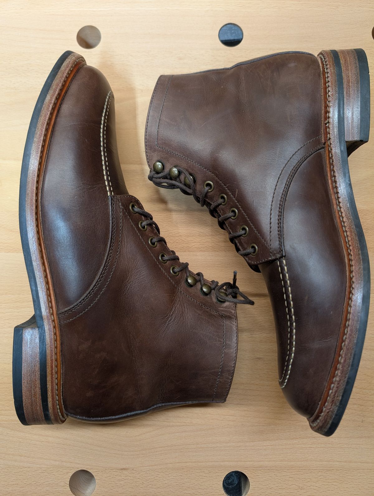 Photo by TheOneRoad on December 16, 2025 of the Parkhurst The Niagara in Weathered Henna Veg Re-tan leather.