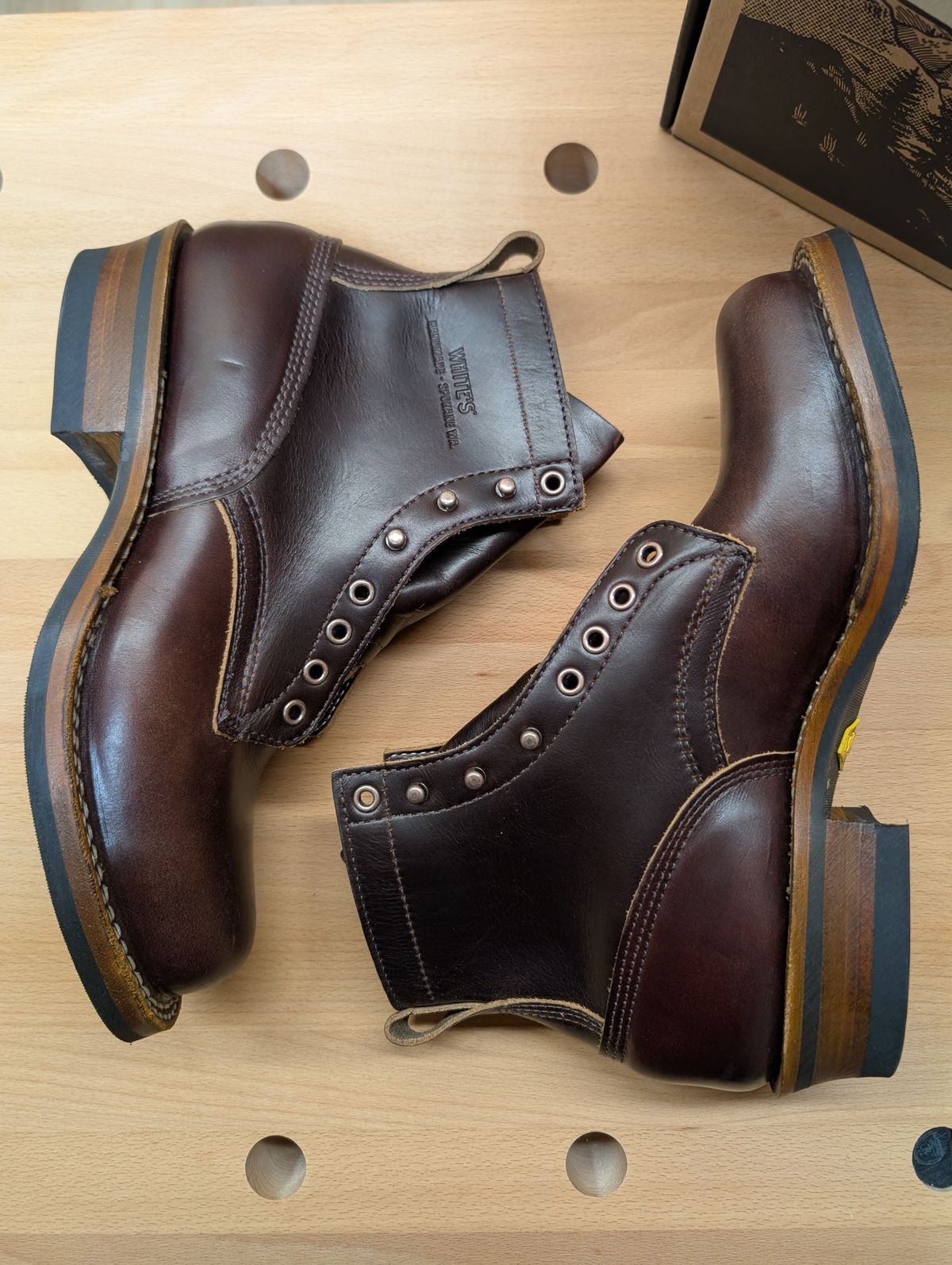 Photo by TheOneRoad on November 4, 2025 of the White's C350 Cruiser in Seidel Brown Double Shot.