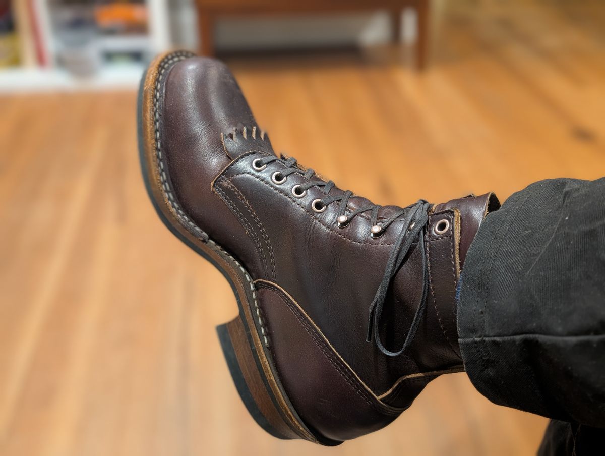 Photo by TheOneRoad on November 21, 2025 of the White's C350 Cruiser in Seidel Brown Double Shot.