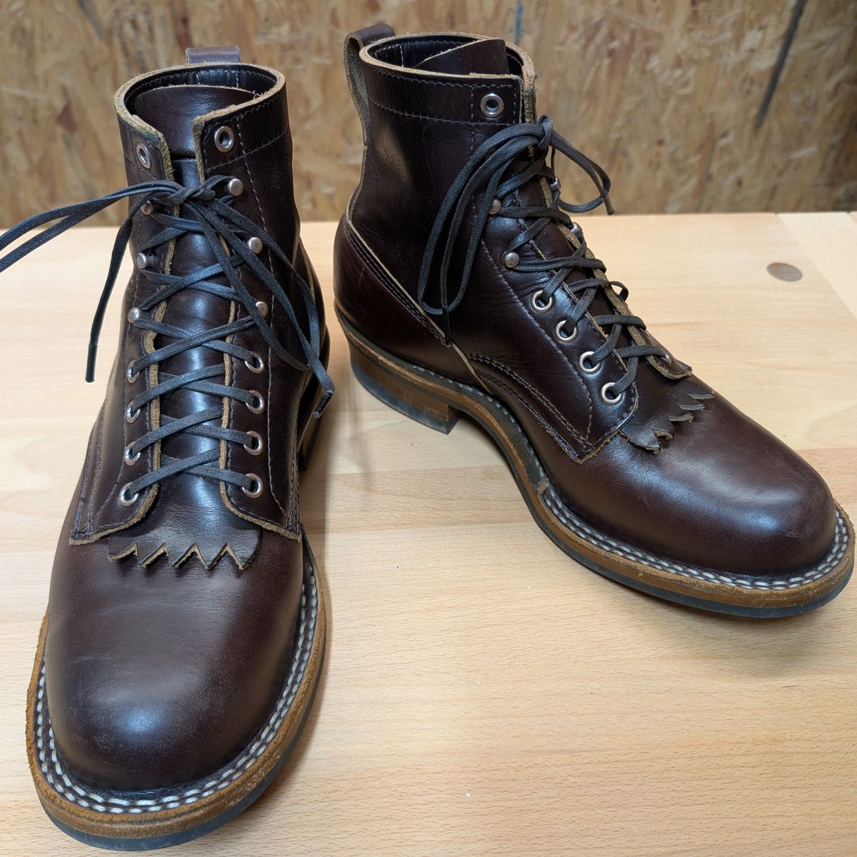 Photo by TheOneRoad on November 28, 2025 of the White's C350 Cruiser in Seidel Brown Double Shot.