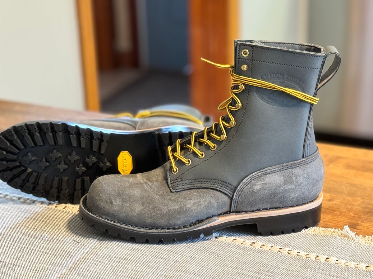 Photo by tgetzen on June 8, 2024 of the JK Boots O.T. in Grey.