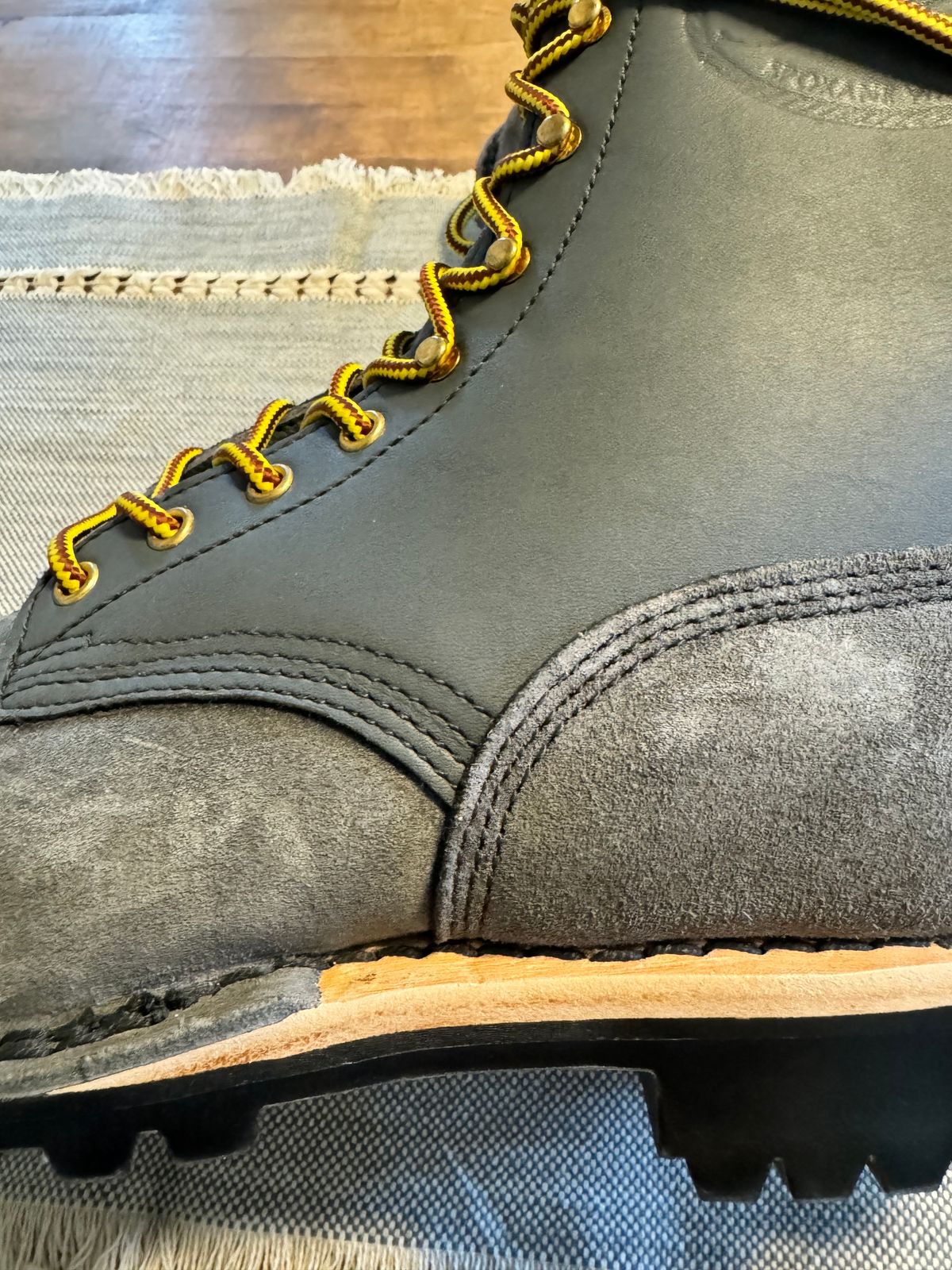 Photo by tgetzen on June 8, 2024 of the JK Boots O.T. in Grey.