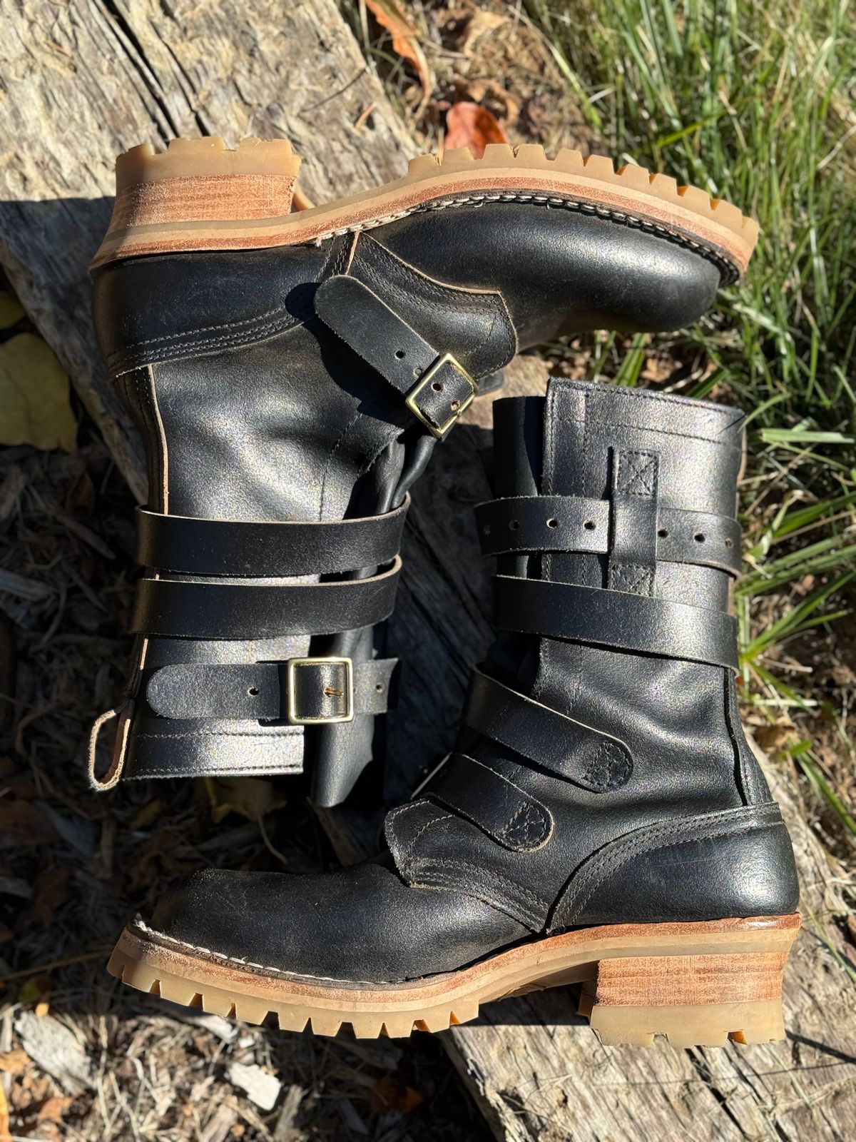 Photo by tgetzen on November 2, 2025 of the Nicks TankerPro in Horween Black Waxed Flesh.