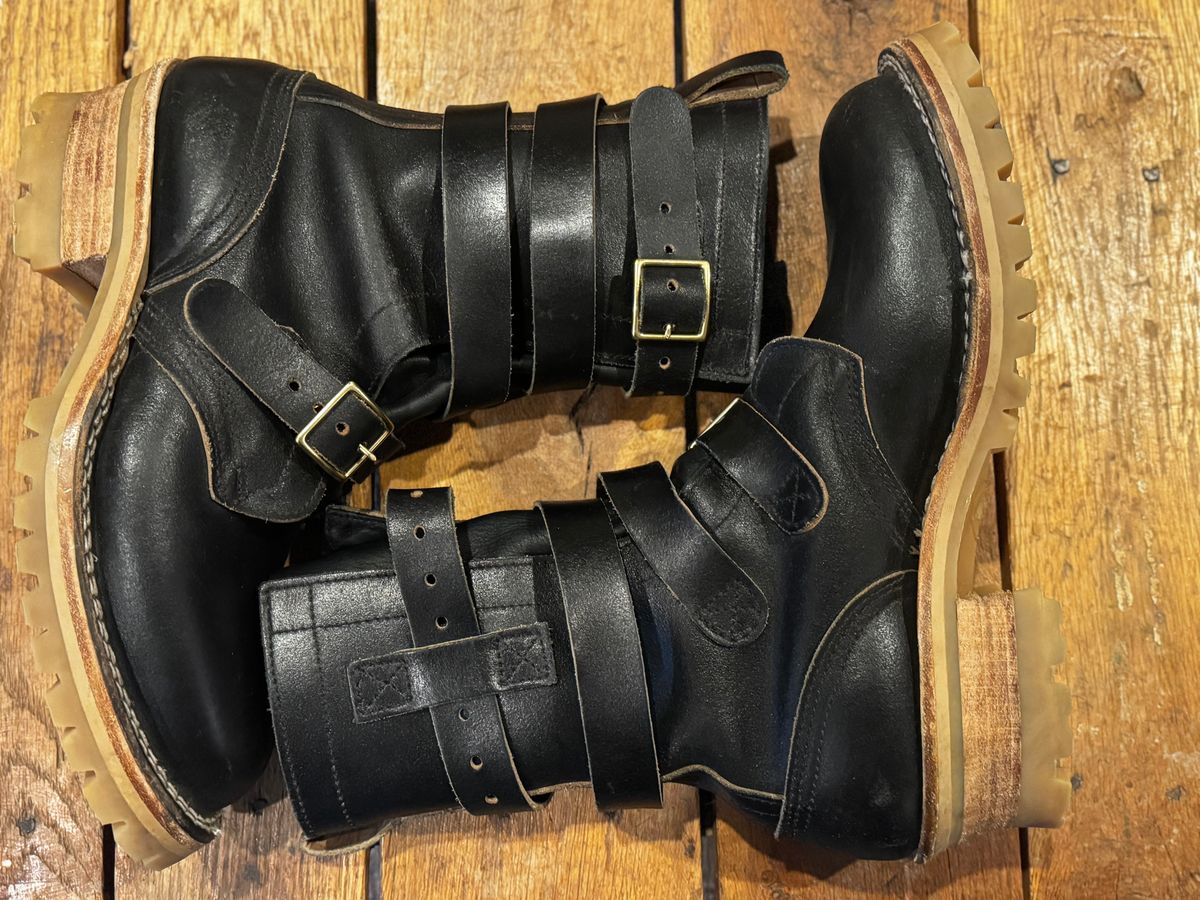 Photo by tgetzen on December 6, 2025 of the Nicks TankerPro in Horween Black Waxed Flesh.