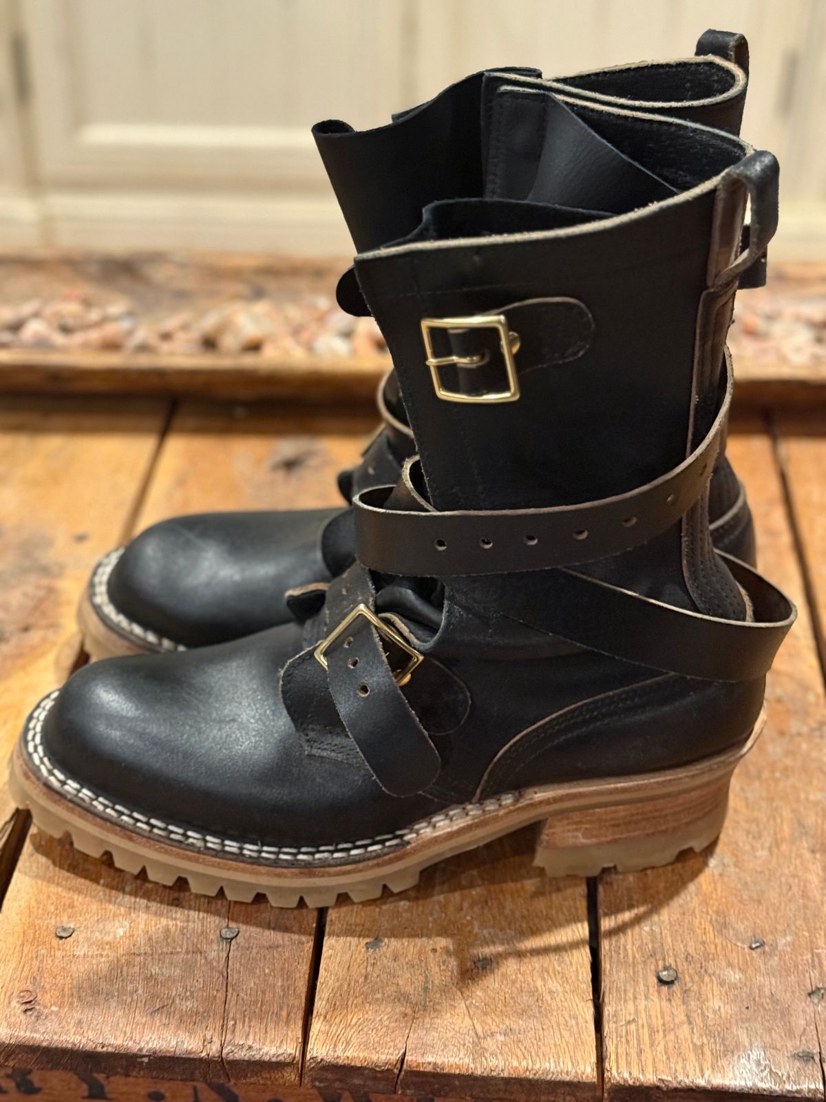 Photo by tgetzen on February 6, 2026 of the Nicks TankerPro in Horween Black Waxed Flesh.