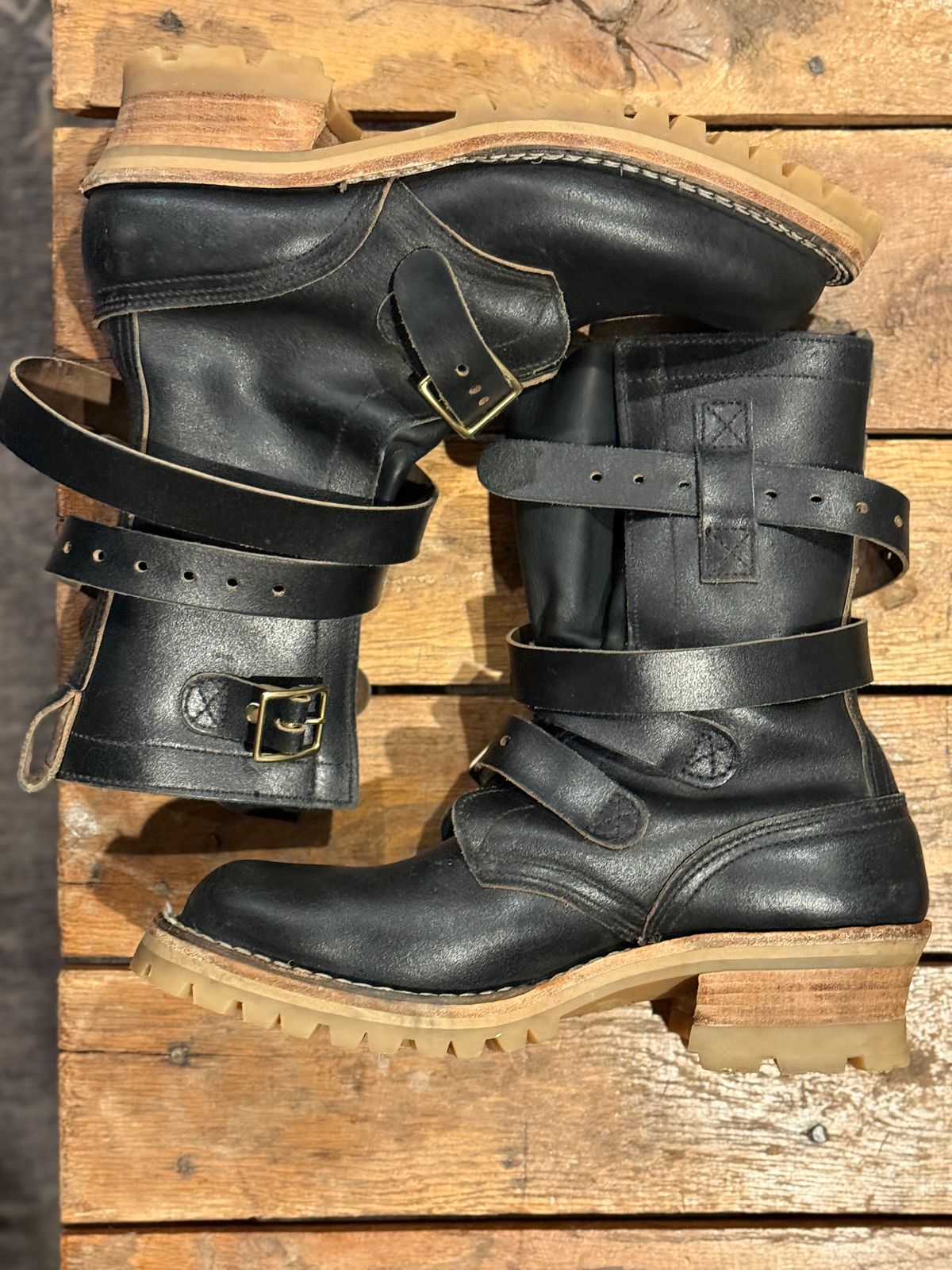 Photo by tgetzen on February 6, 2026 of the Nicks TankerPro in Horween Black Waxed Flesh.