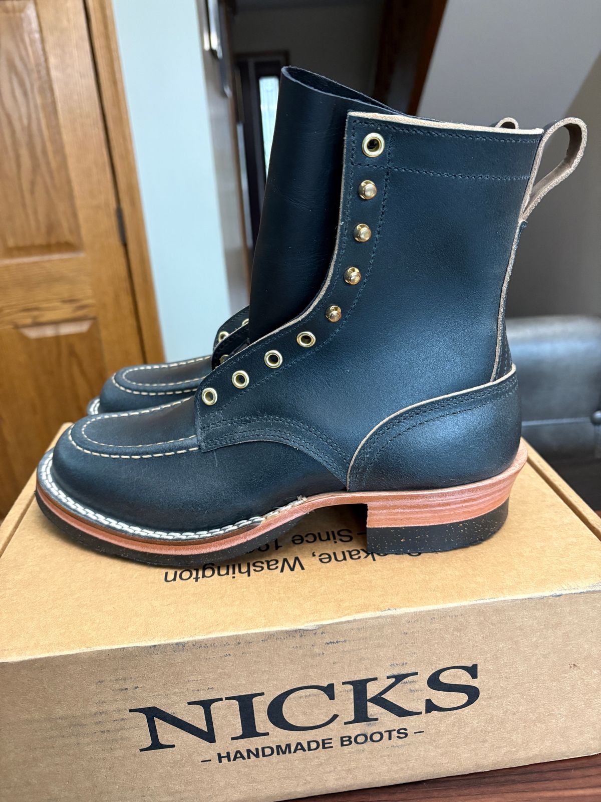Photo by glddstgpsy on April 4, 2026 of the Nicks MTO in Horween Pacific Waxed Flesh.