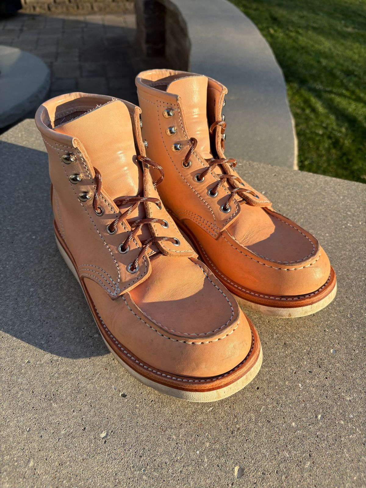 Photo by glddstgpsy on November 15, 2025 of the KIND TENDER Moctoe Boots in Italian Veg-Tanned Leather.
