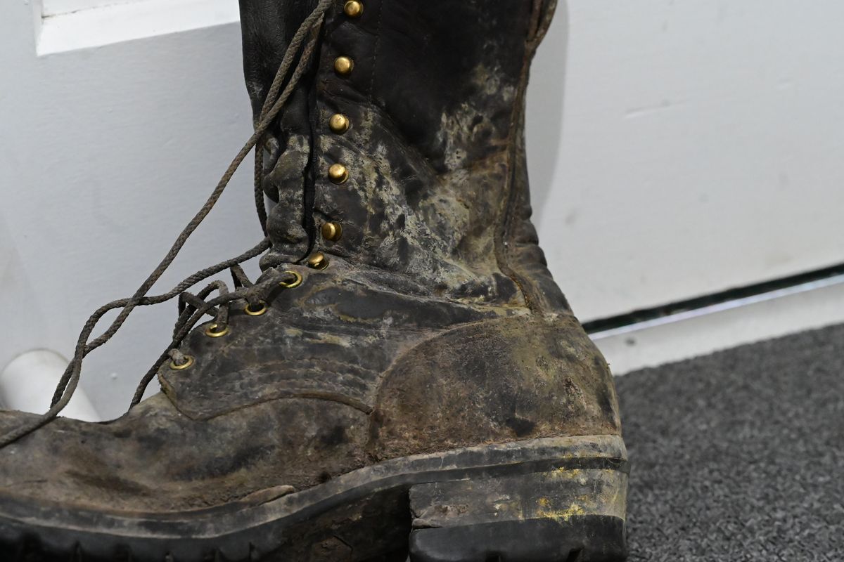 Photo by quixoticelixer on February 7, 2026 of the JK Boots Superduty in JK Boots / Brown.