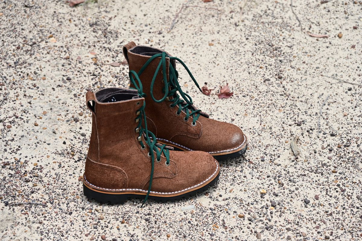 Photo by quixoticelixer on December 15, 2025 of the Jim Green Custom Model in African Buffalo Skin.