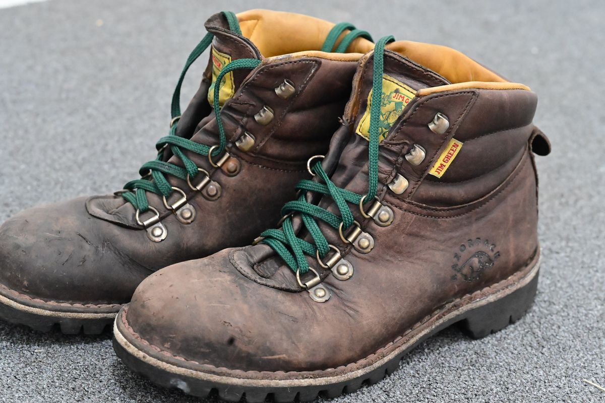 Photo by quixoticelixer on February 21, 2026 of the Jim Green Razorback in Brown Full Grain.