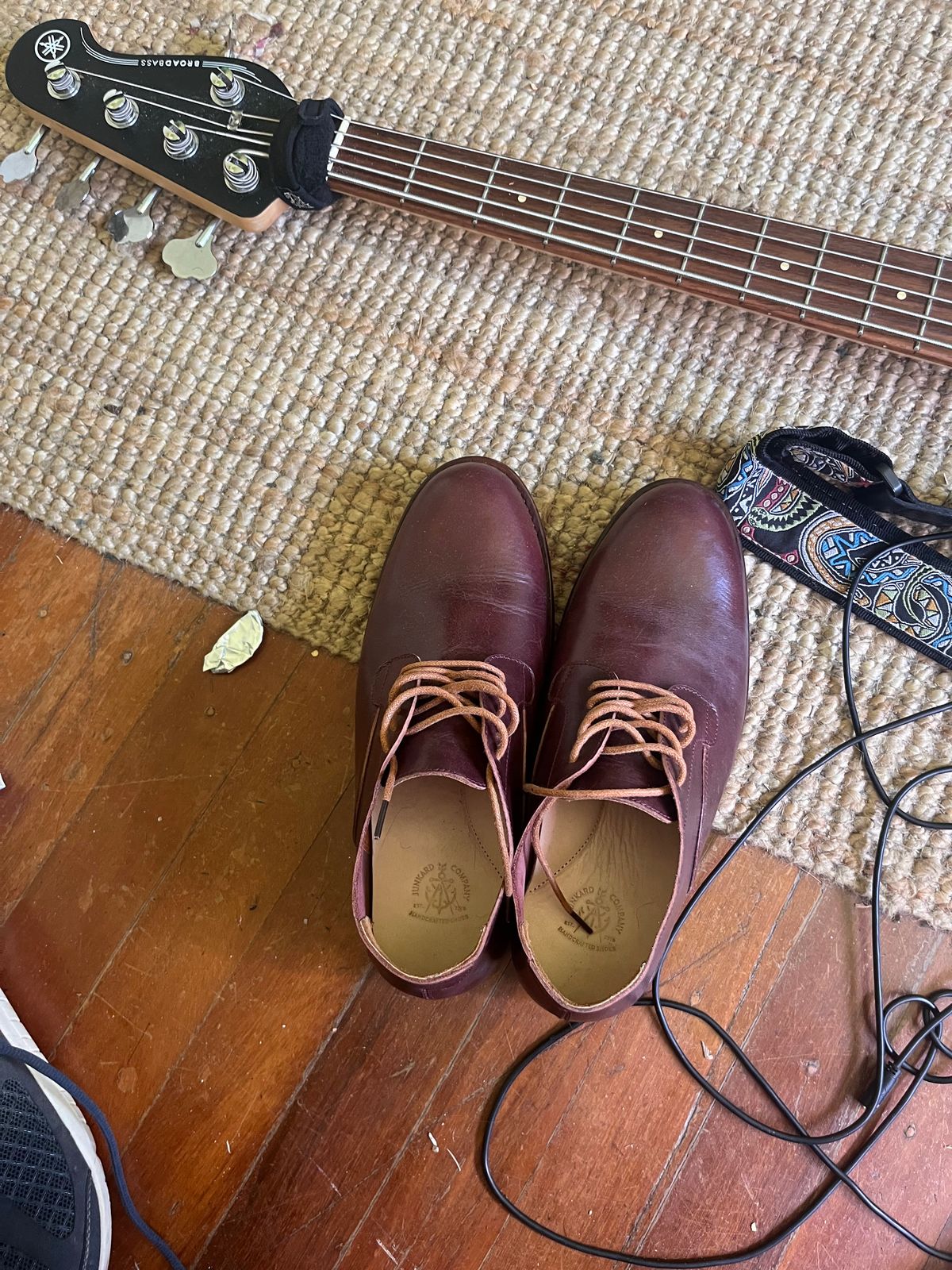 Photo by quixoticelixer on October 20, 2024 of the Junkard Derby in Junkard Veg Tan Burgundy.