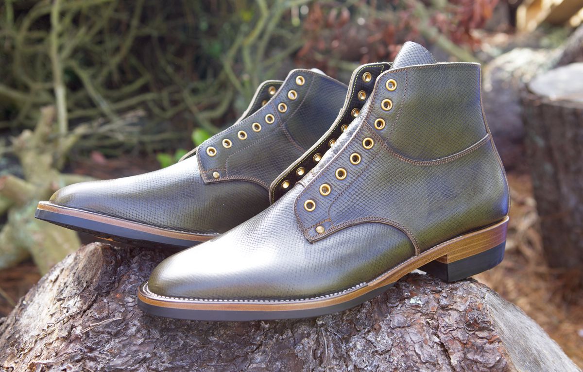 Photo by TomChips on October 5, 2025 of the Iron Boots Ostmo Drop 9 in Horween Pioneer Hatchgrain.