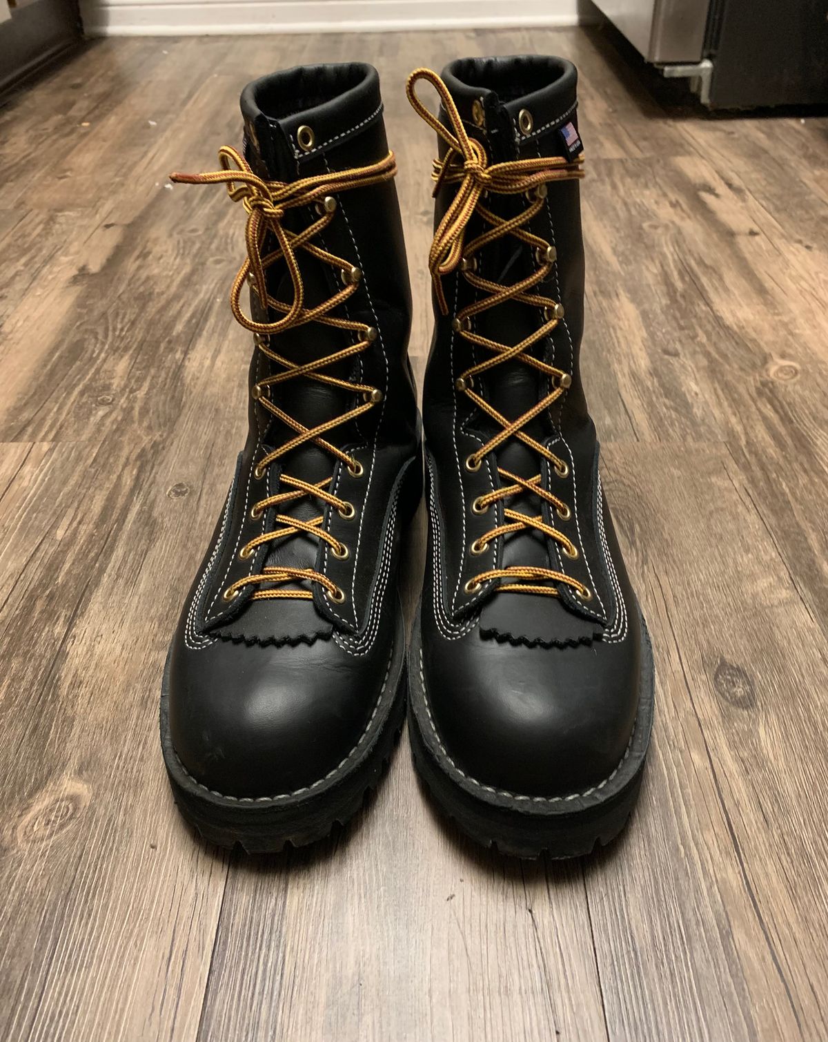 Photo by AThousandAcres on October 14, 2024 of the Danner Super Rain Forest in ‘Super Rain Forest’ Leather Black.
