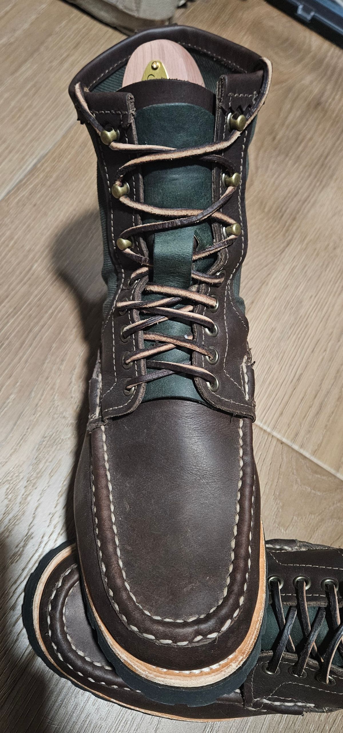 Photo by Adam_C on May 25, 2025 of the Russell Moccasin Co. Bruce Chatwin Expedition Boot in Full-Grain Timberjack.