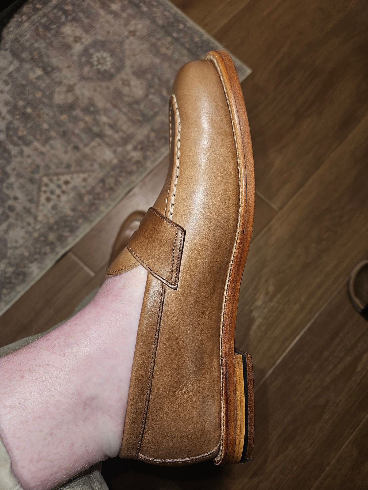 Photo by Adam_C on May 4, 2026 of the Grant Stone Traveler Penny in Horween Dune Chromexcel.