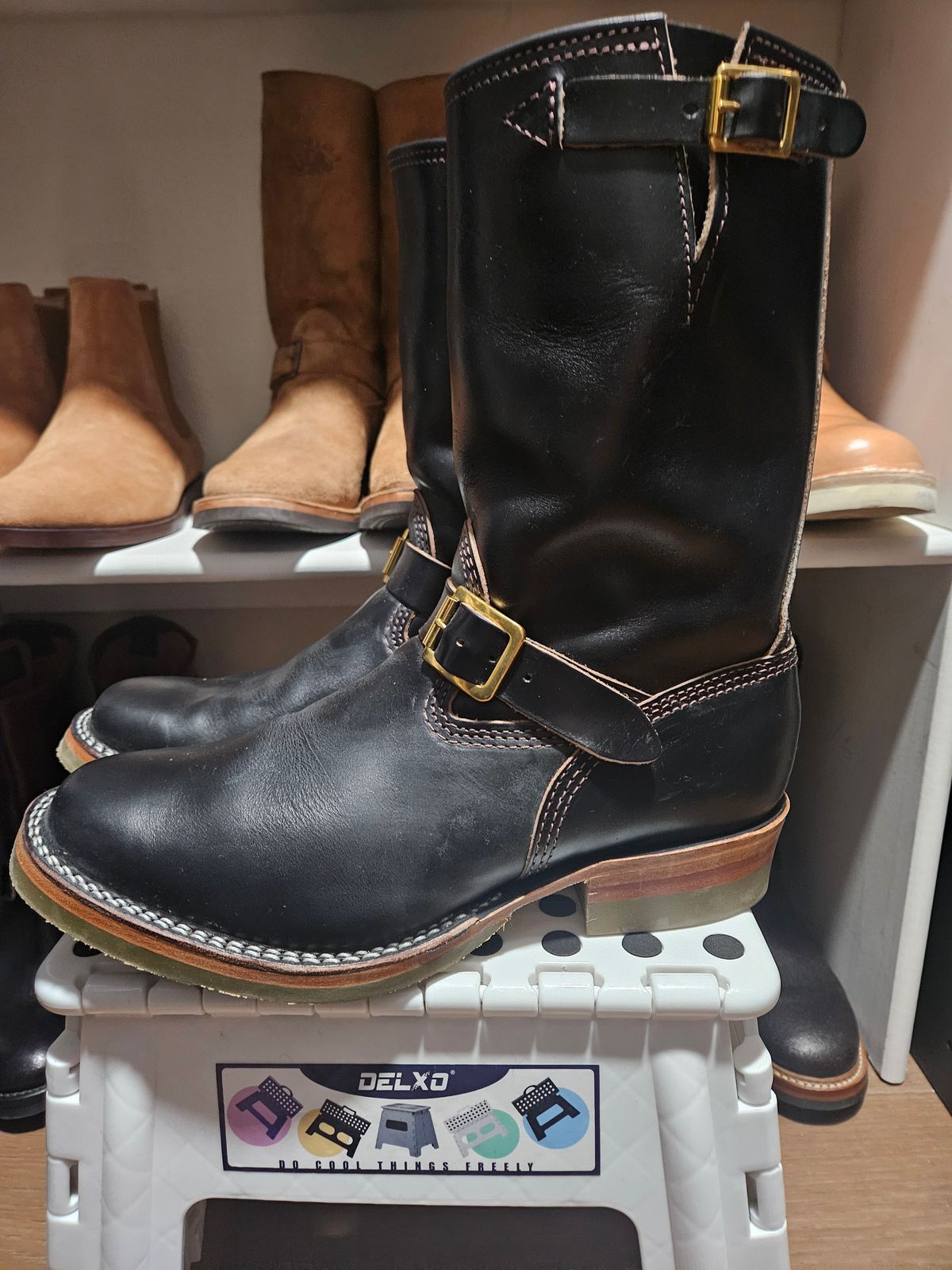 Photo by Adam_C on May 22, 2025 of the Wesco Mister Lou in Horween Black Horsehide.